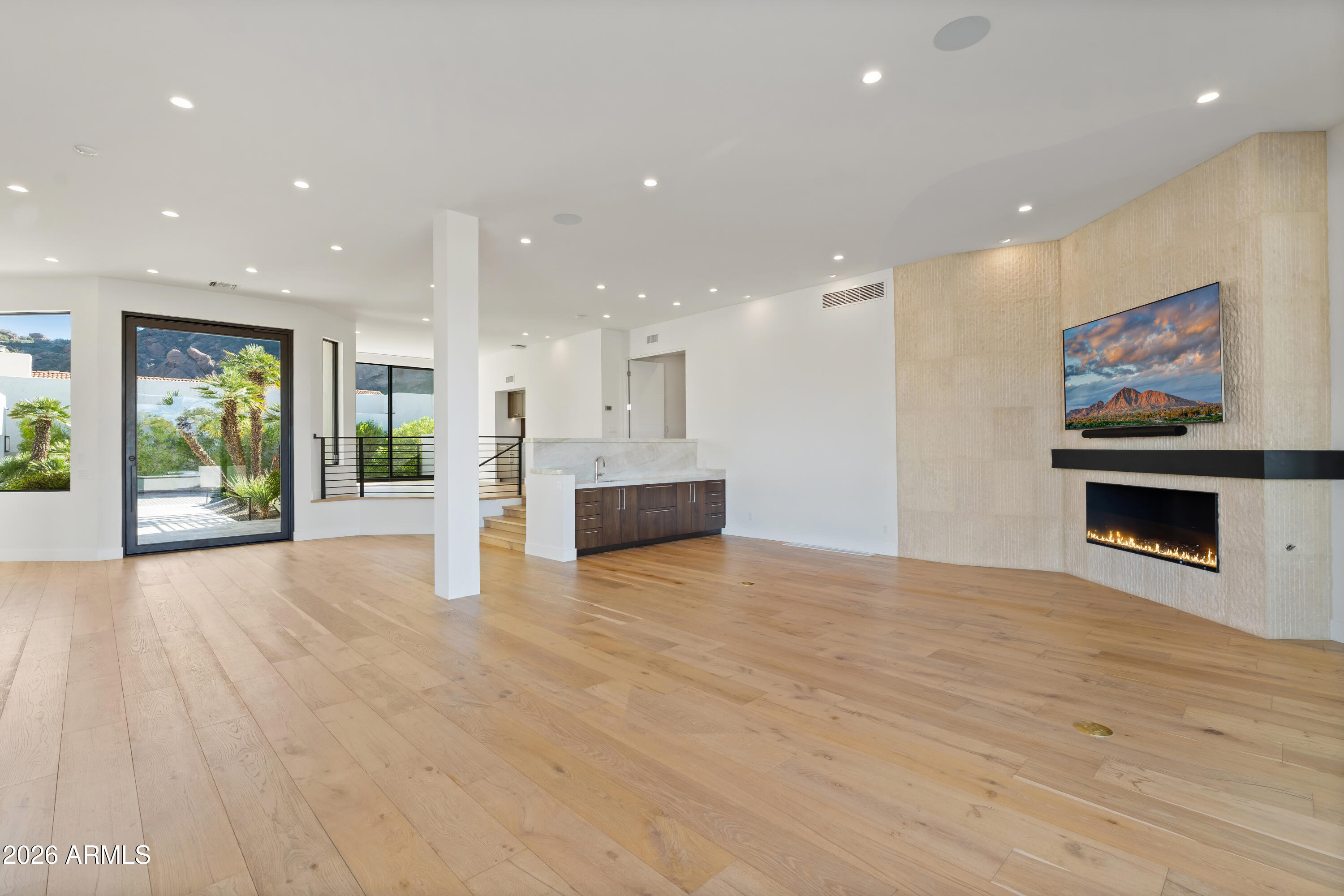 5724 N ECHO CANYON Drive