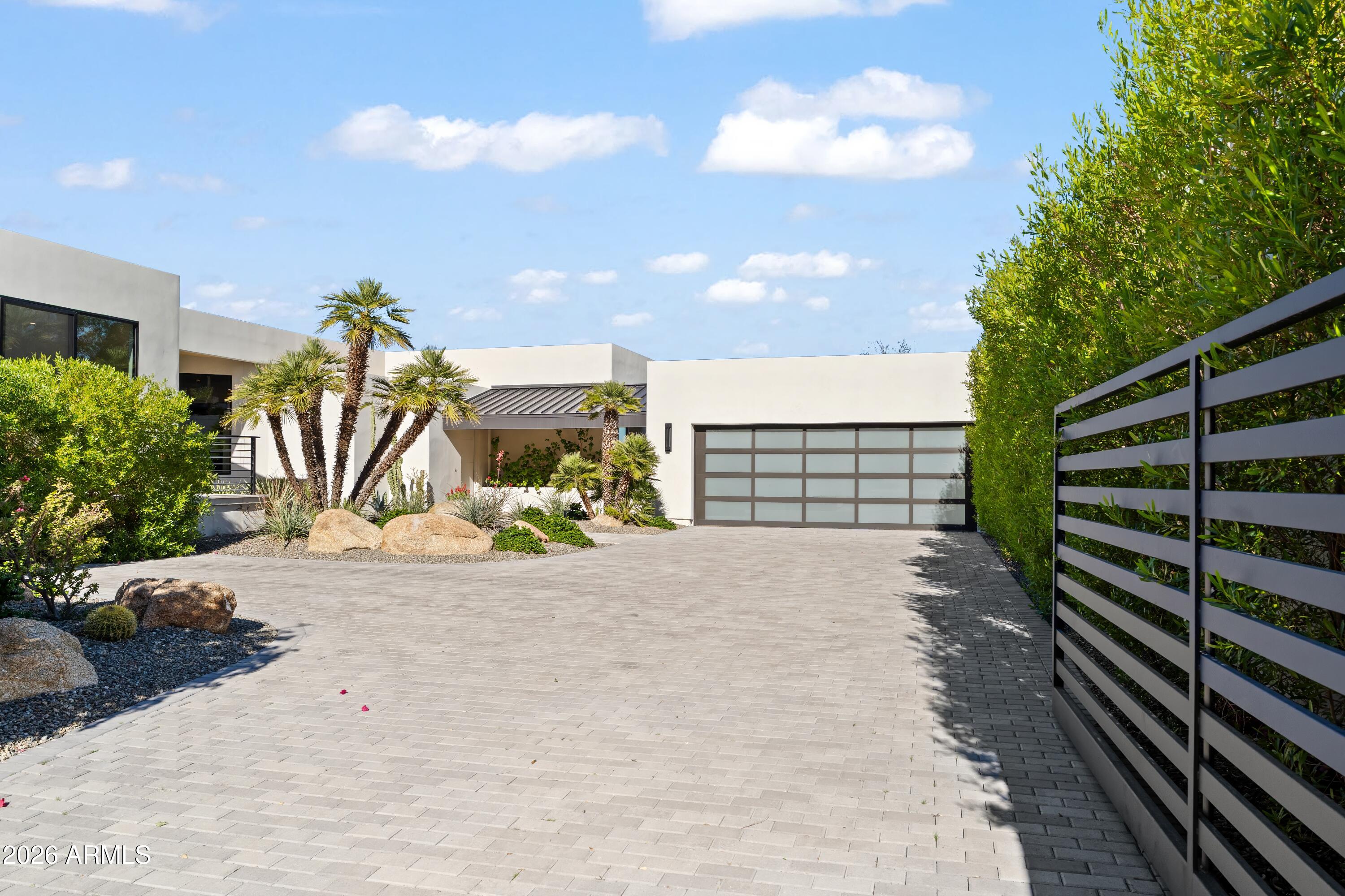 5724 N ECHO CANYON Drive