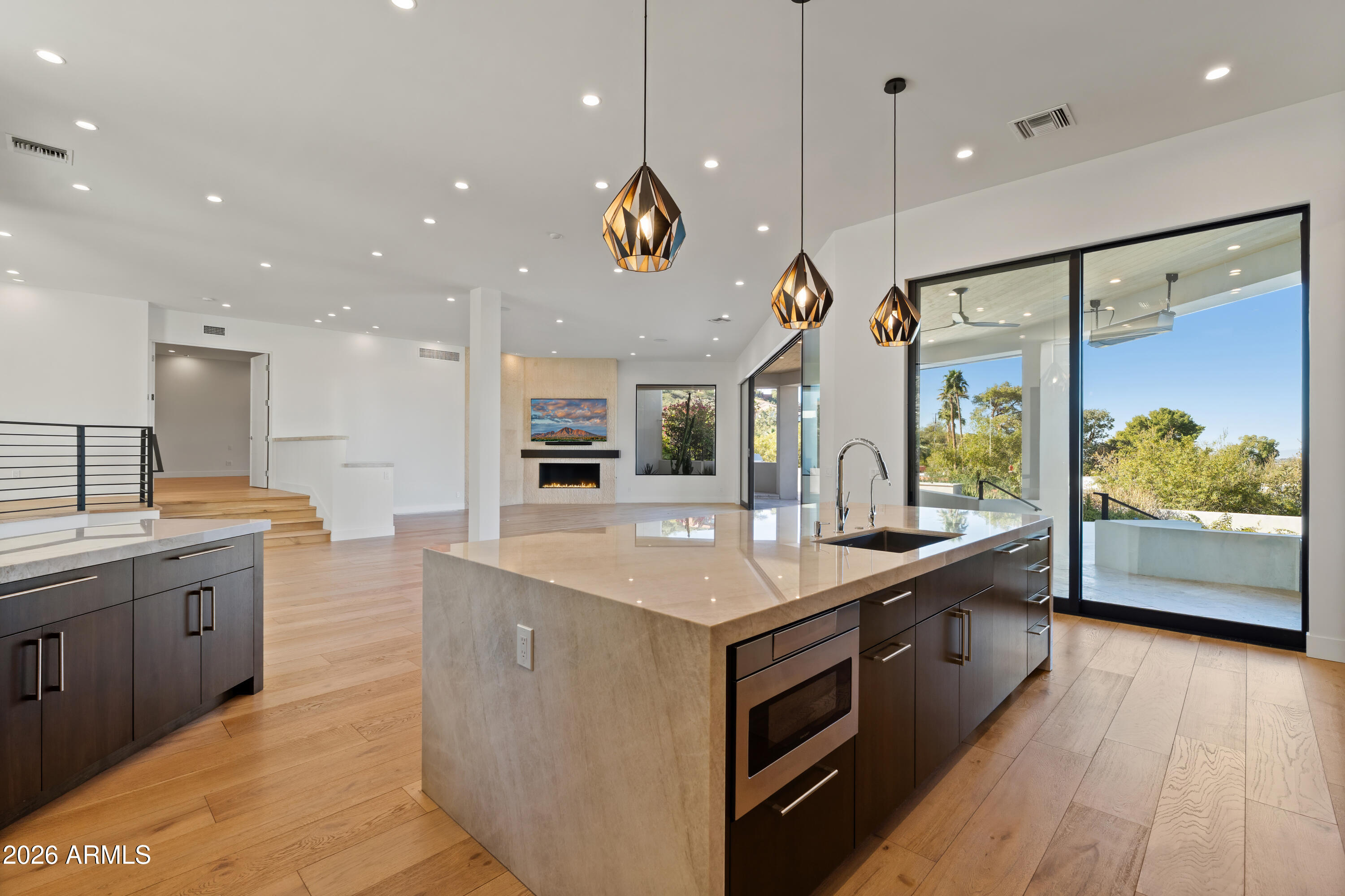 5724 N ECHO CANYON Drive