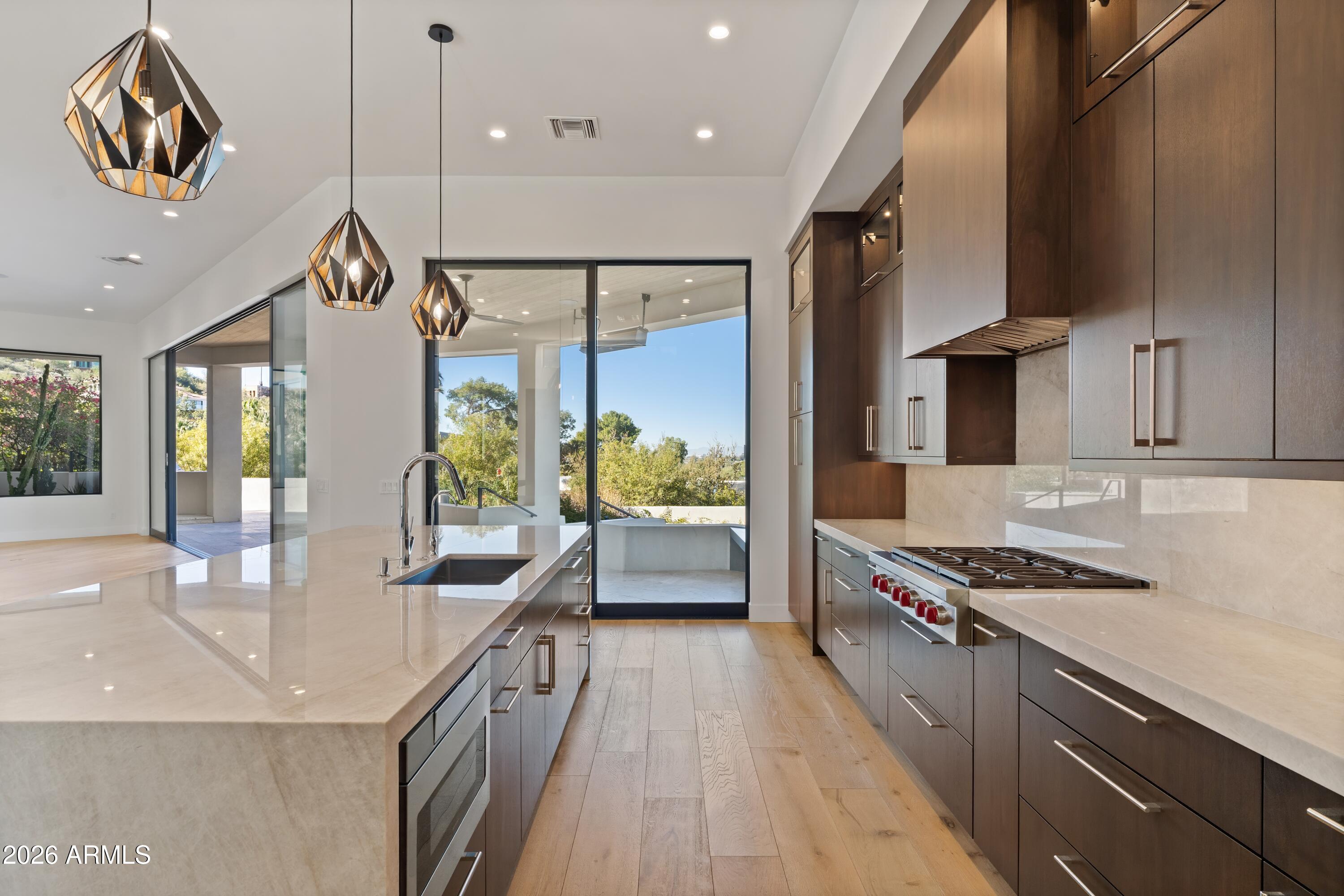 5724 N ECHO CANYON Drive