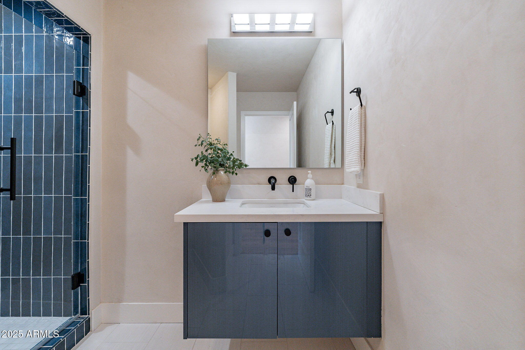 6411 S RIVER Drive 6