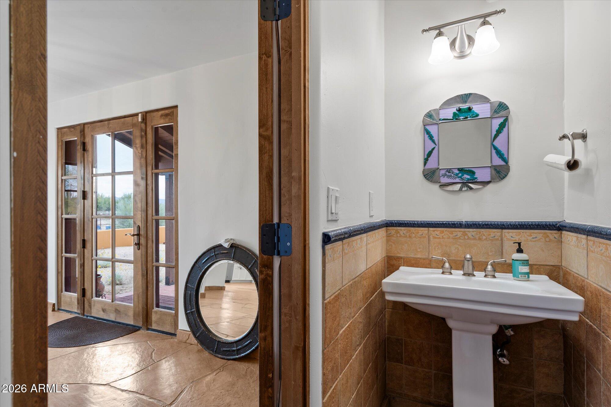 8400 E SMOKEHOUSE Trail