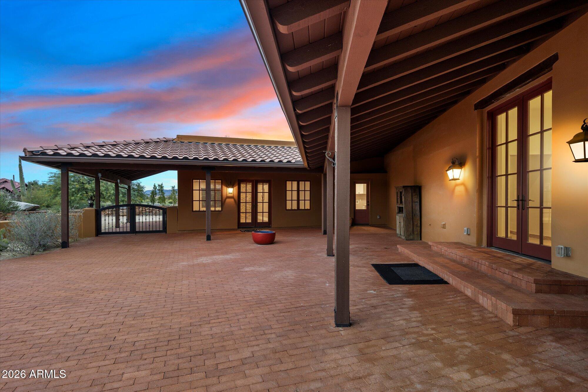 8400 E SMOKEHOUSE Trail