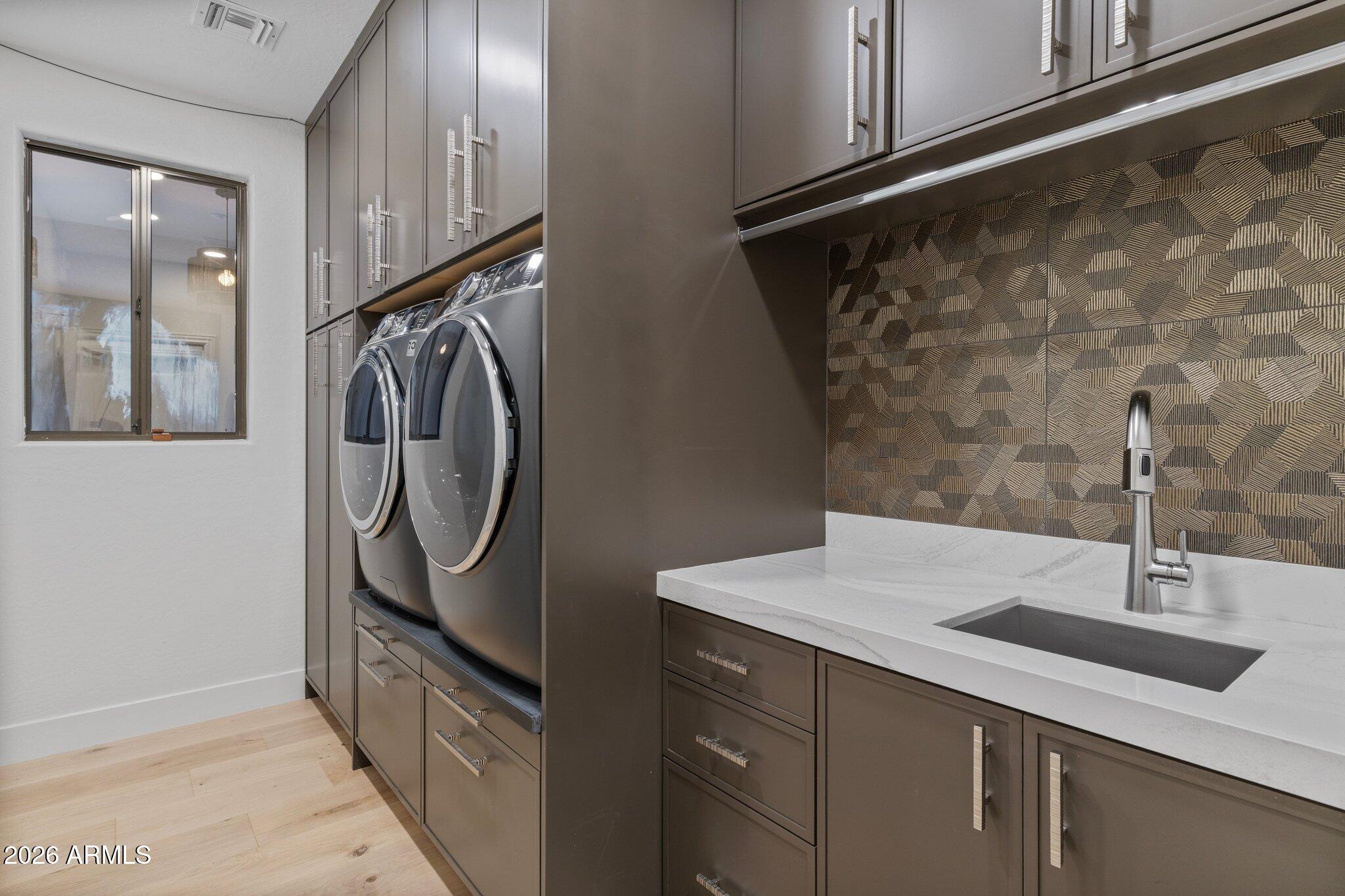 9280 E THOMPSON PEAK Parkway 30