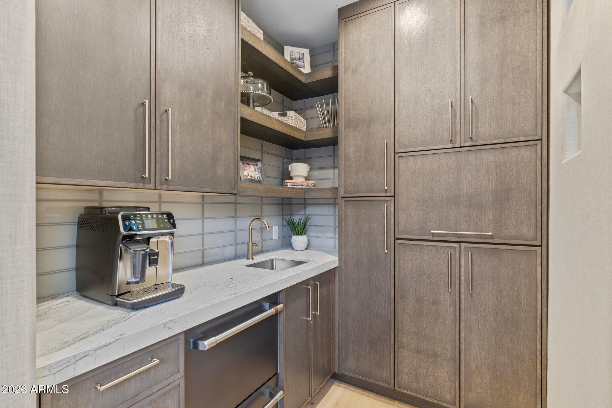 9280 E THOMPSON PEAK Parkway 30