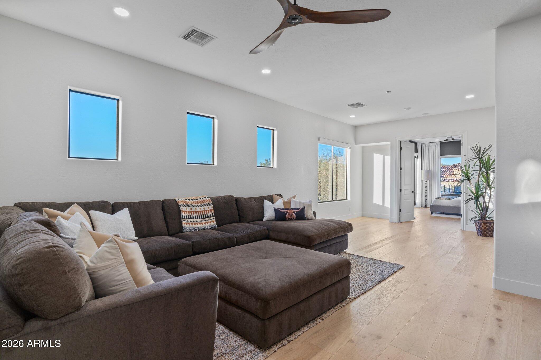 9280 E THOMPSON PEAK Parkway 30