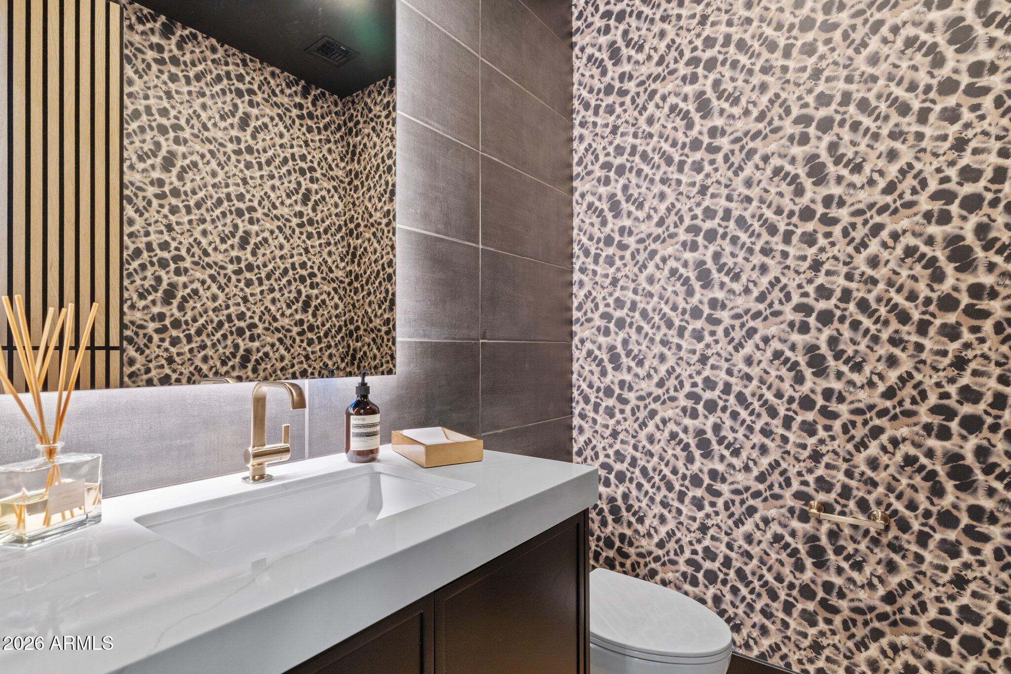 9280 E THOMPSON PEAK Parkway 30