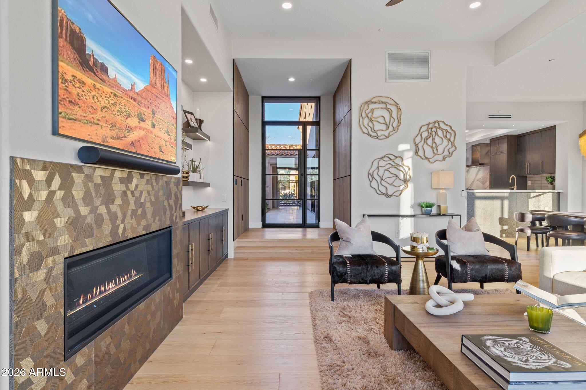 9280 E THOMPSON PEAK Parkway 30