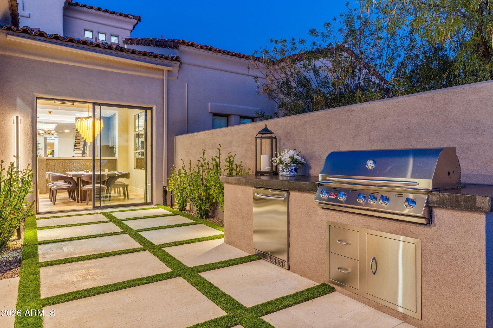 9280 E THOMPSON PEAK Parkway 30