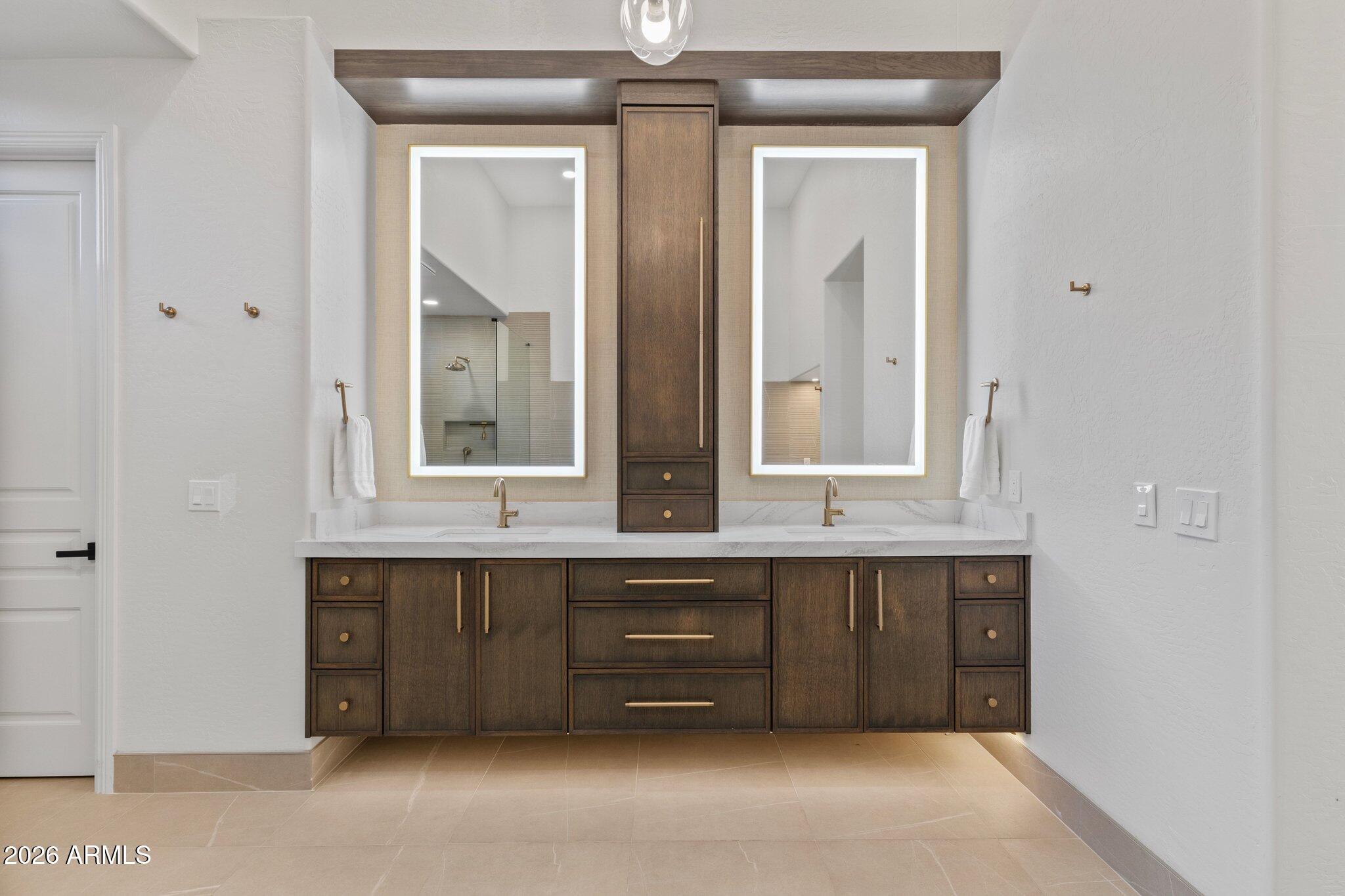 9280 E THOMPSON PEAK Parkway 30