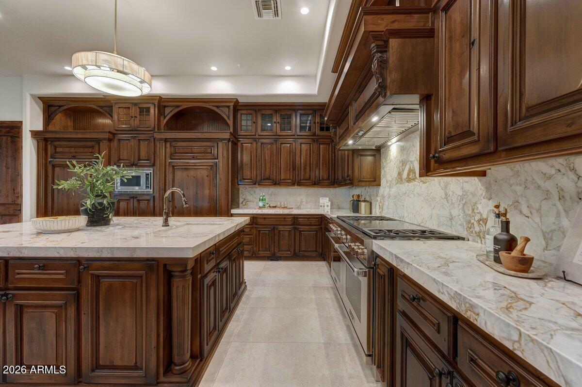 11105 E IRONWOOD Drive