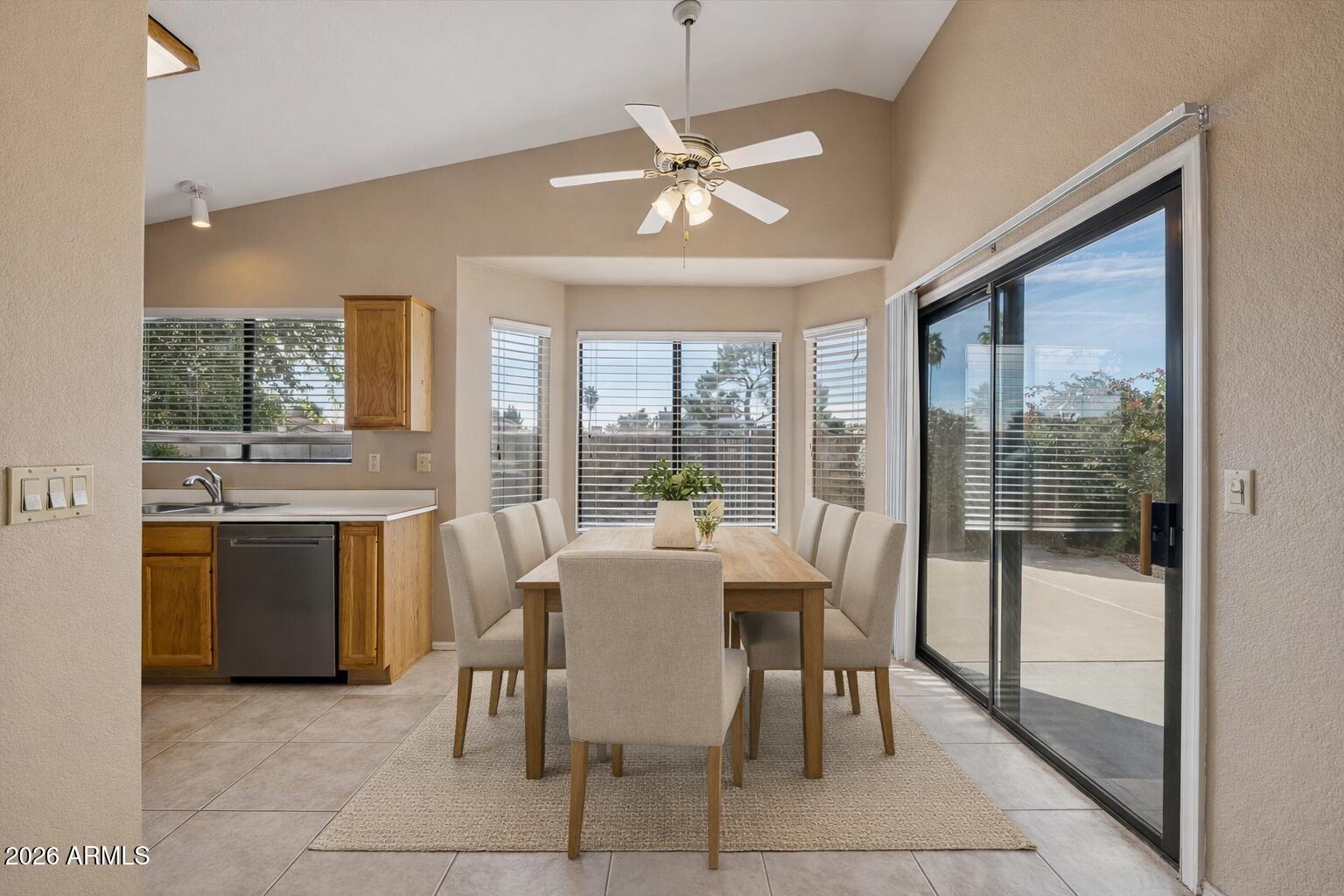 4425 E HIDDENVIEW Drive