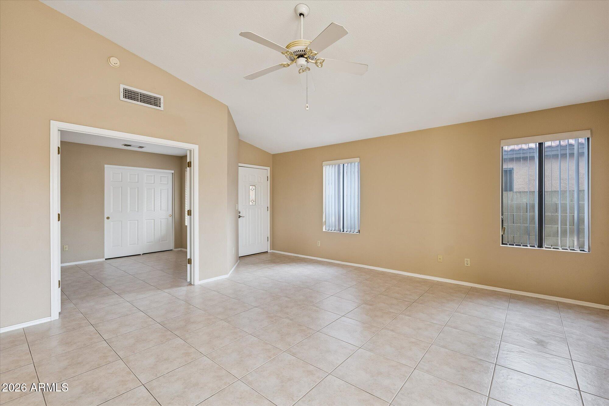 4425 E HIDDENVIEW Drive