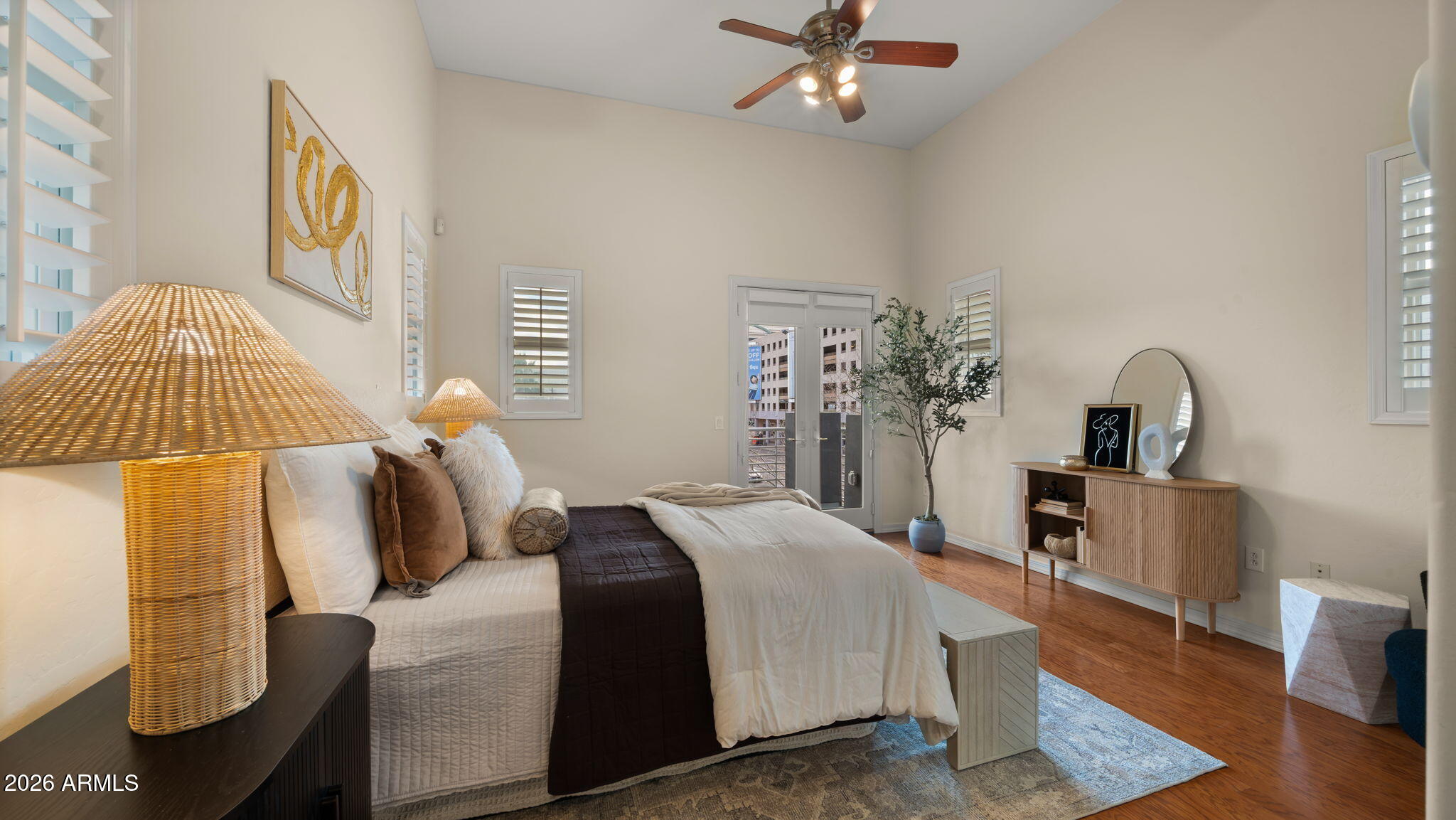 706 E WASHINGTON Street 101