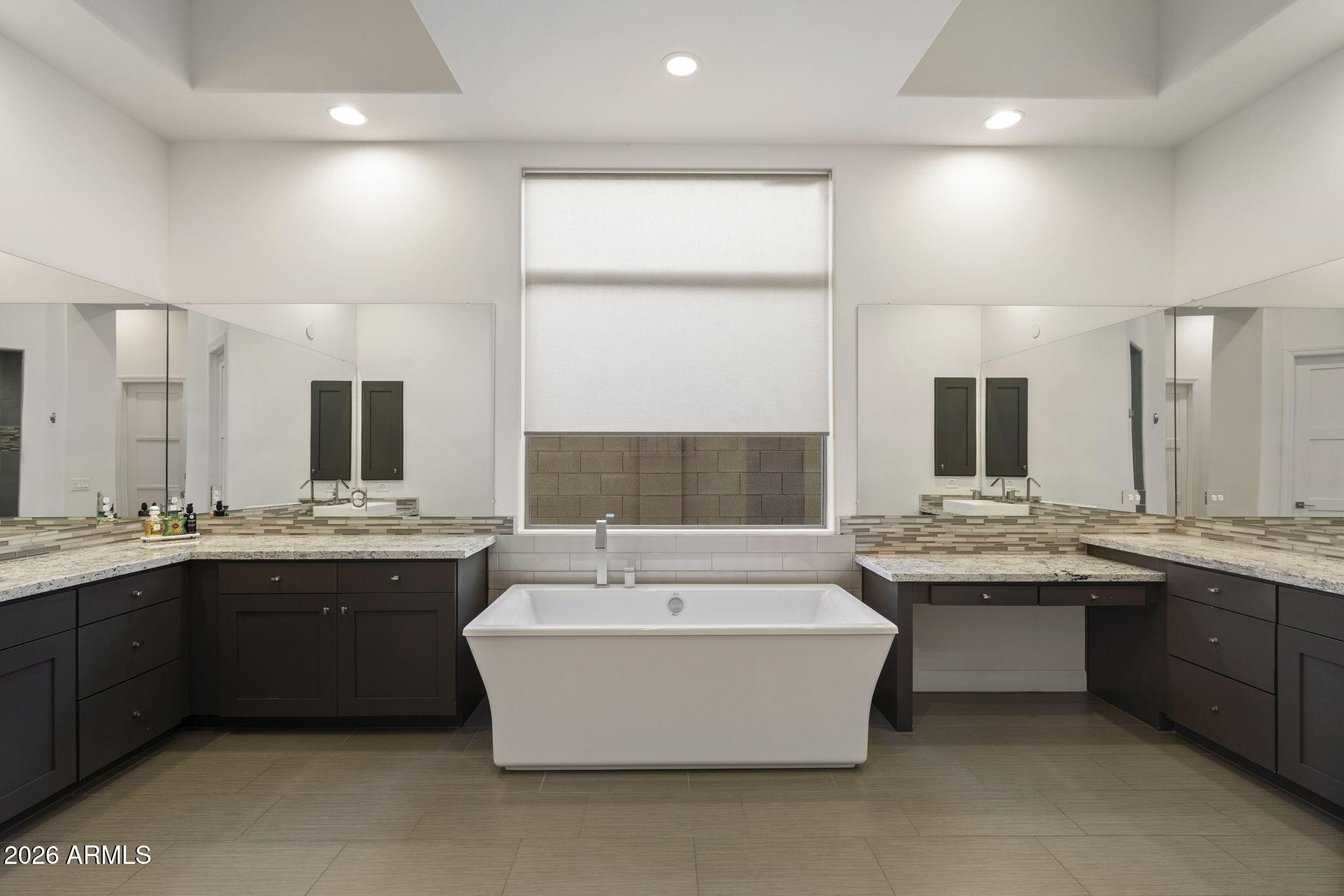 5430 E LAS PIEDRAS Way