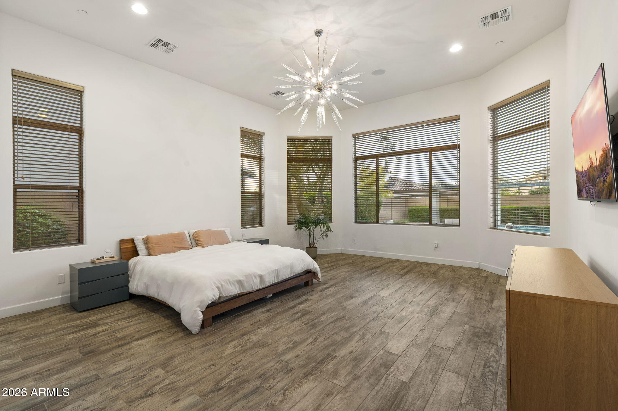 5430 E LAS PIEDRAS Way