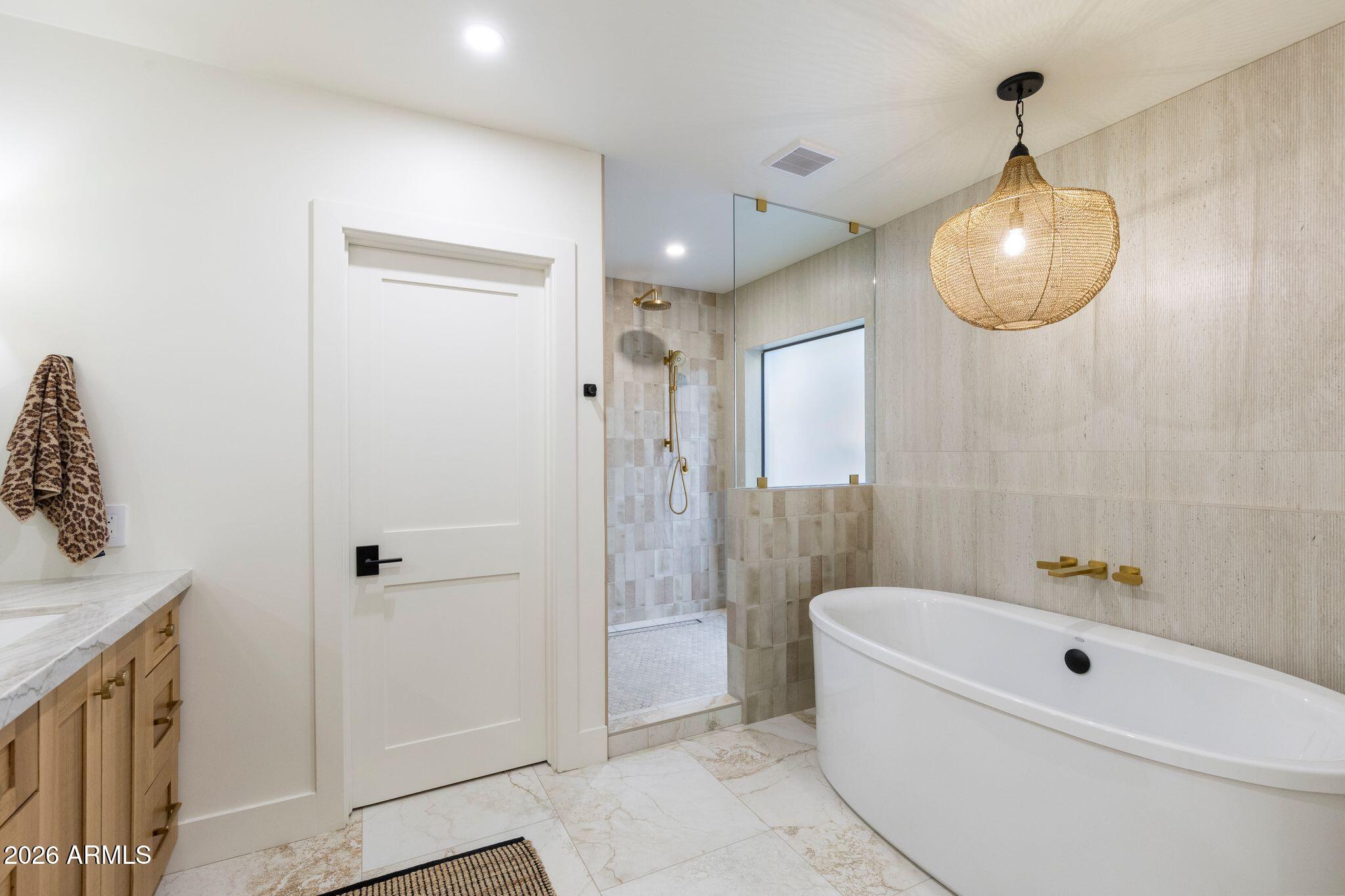 7553 E WOODSHIRE Cove