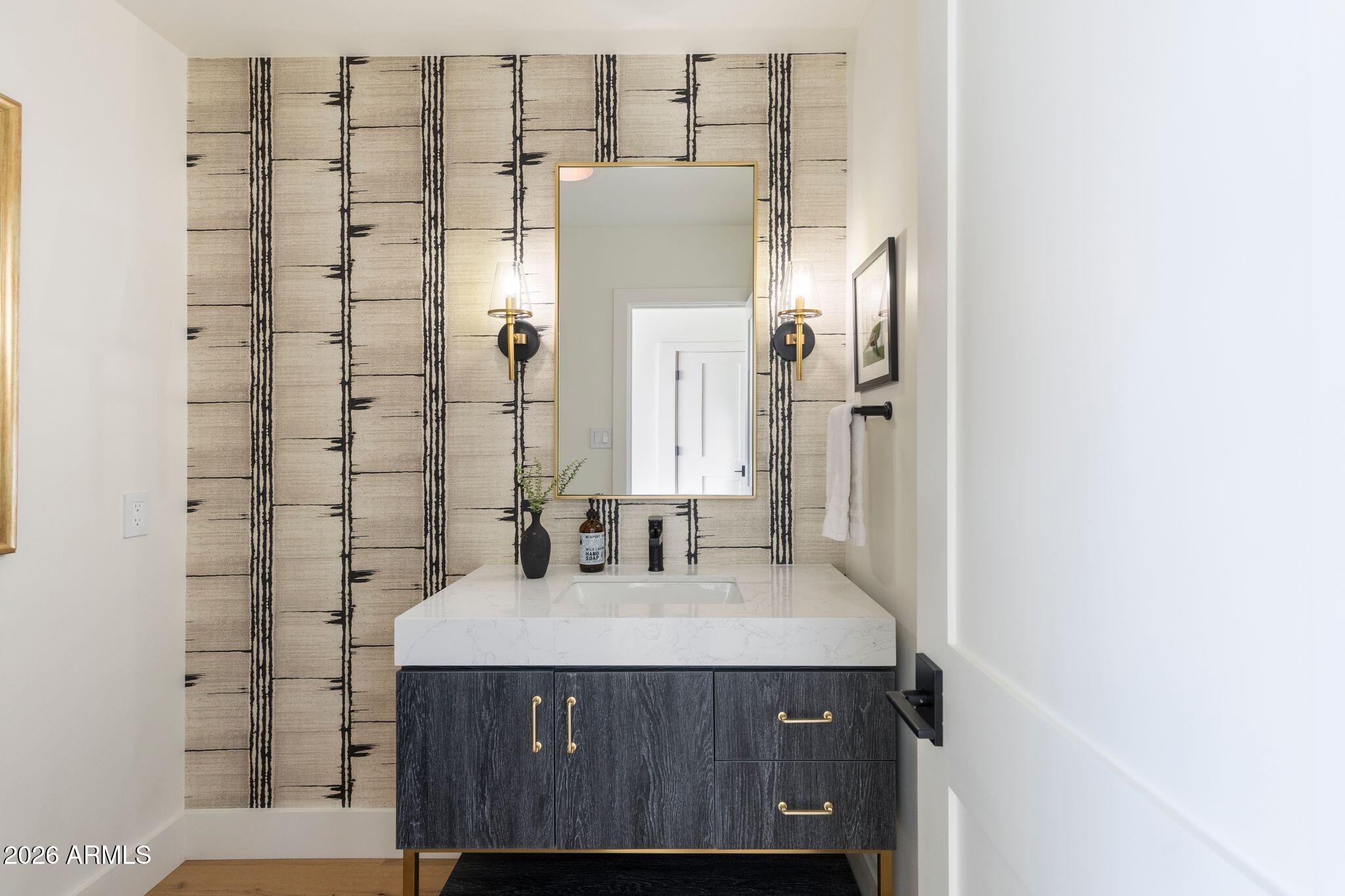 7553 E WOODSHIRE Cove