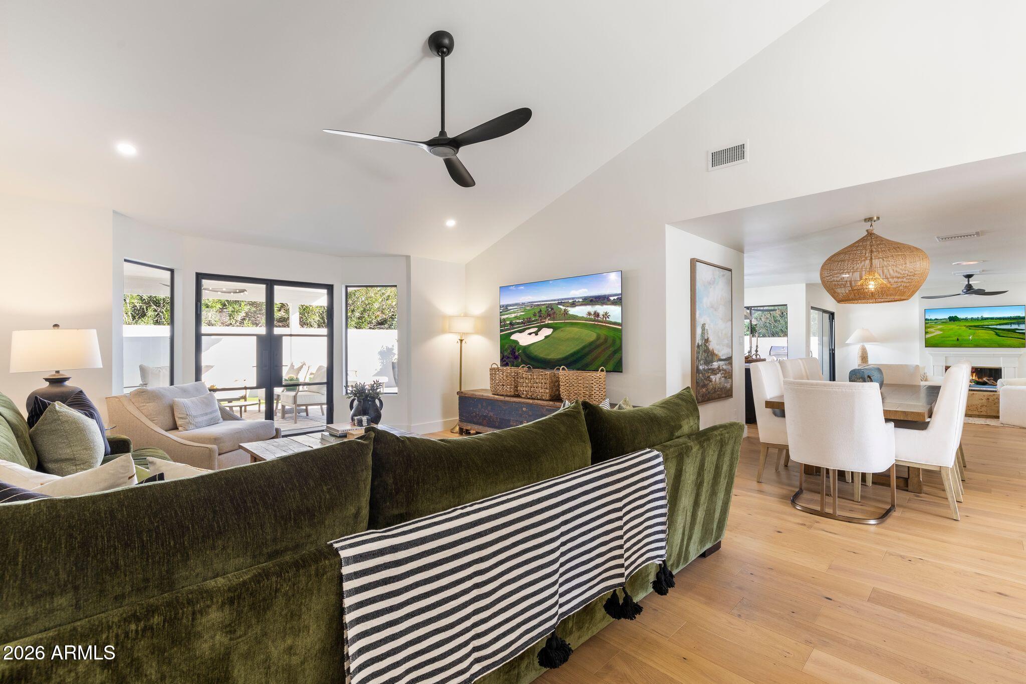 7553 E WOODSHIRE Cove