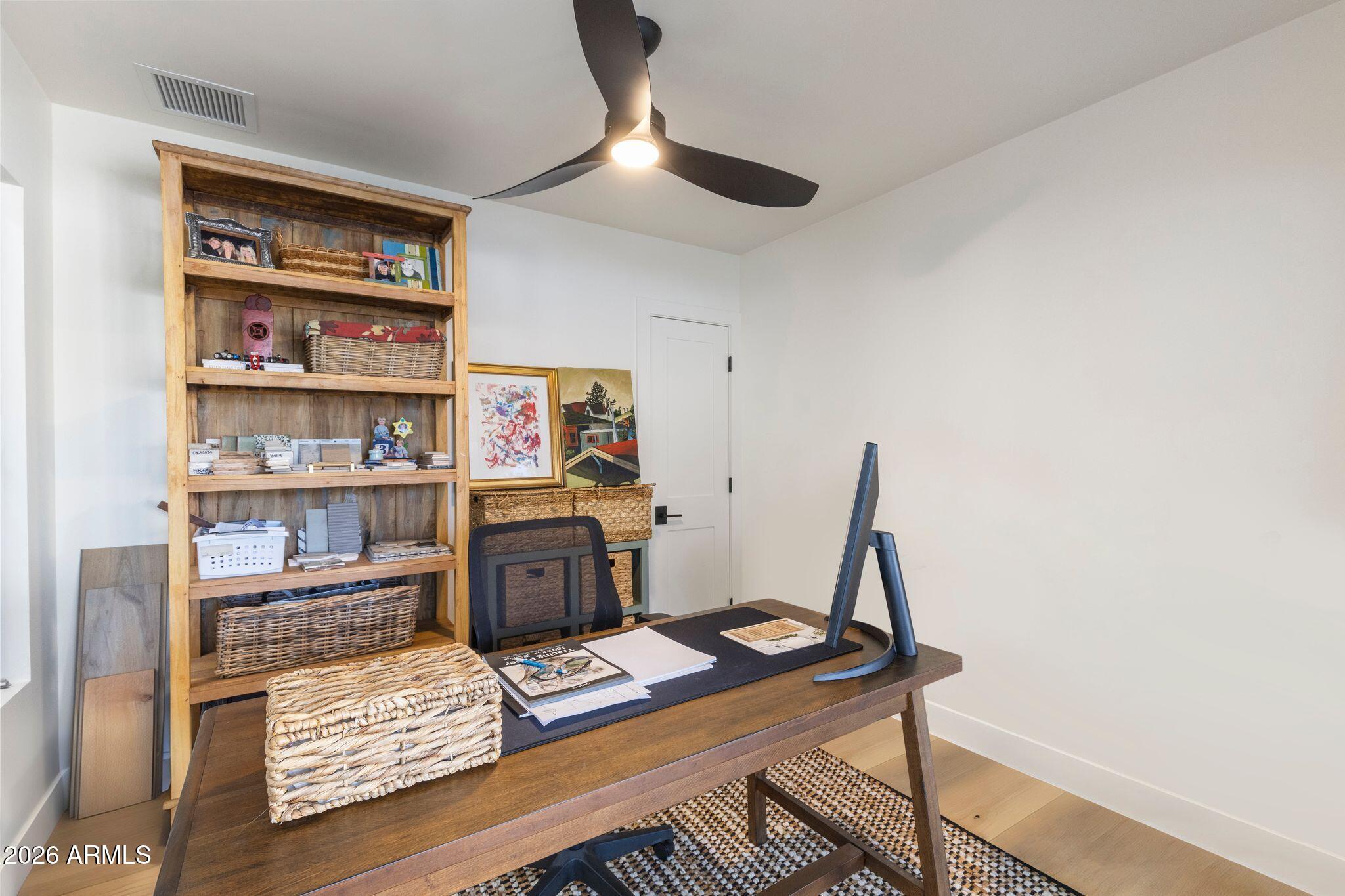 7553 E WOODSHIRE Cove