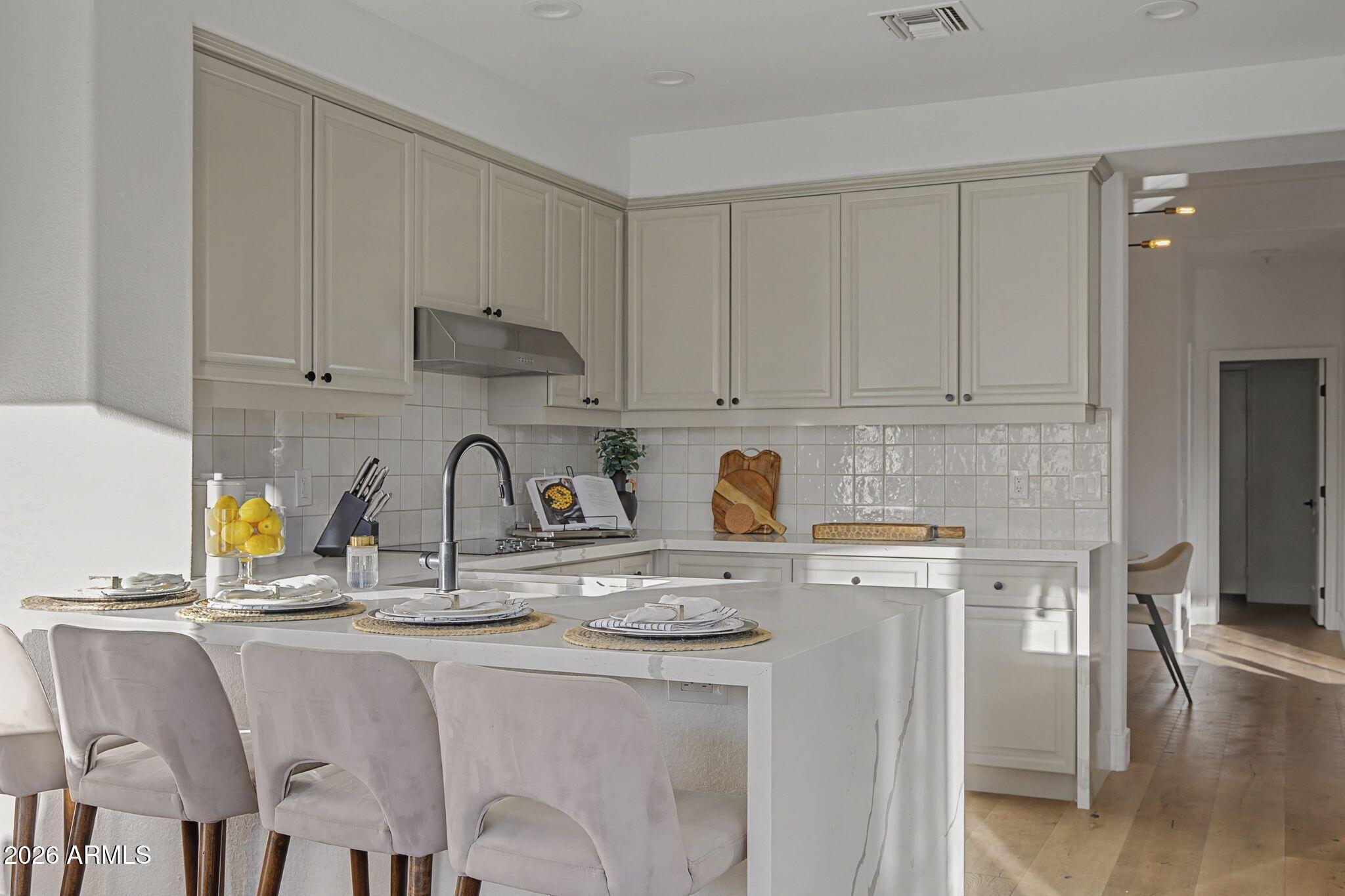 8989 N GAINEY CENTER Drive 101