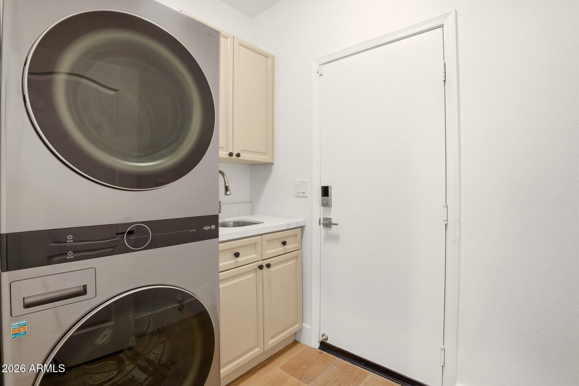 8989 N GAINEY CENTER Drive 101