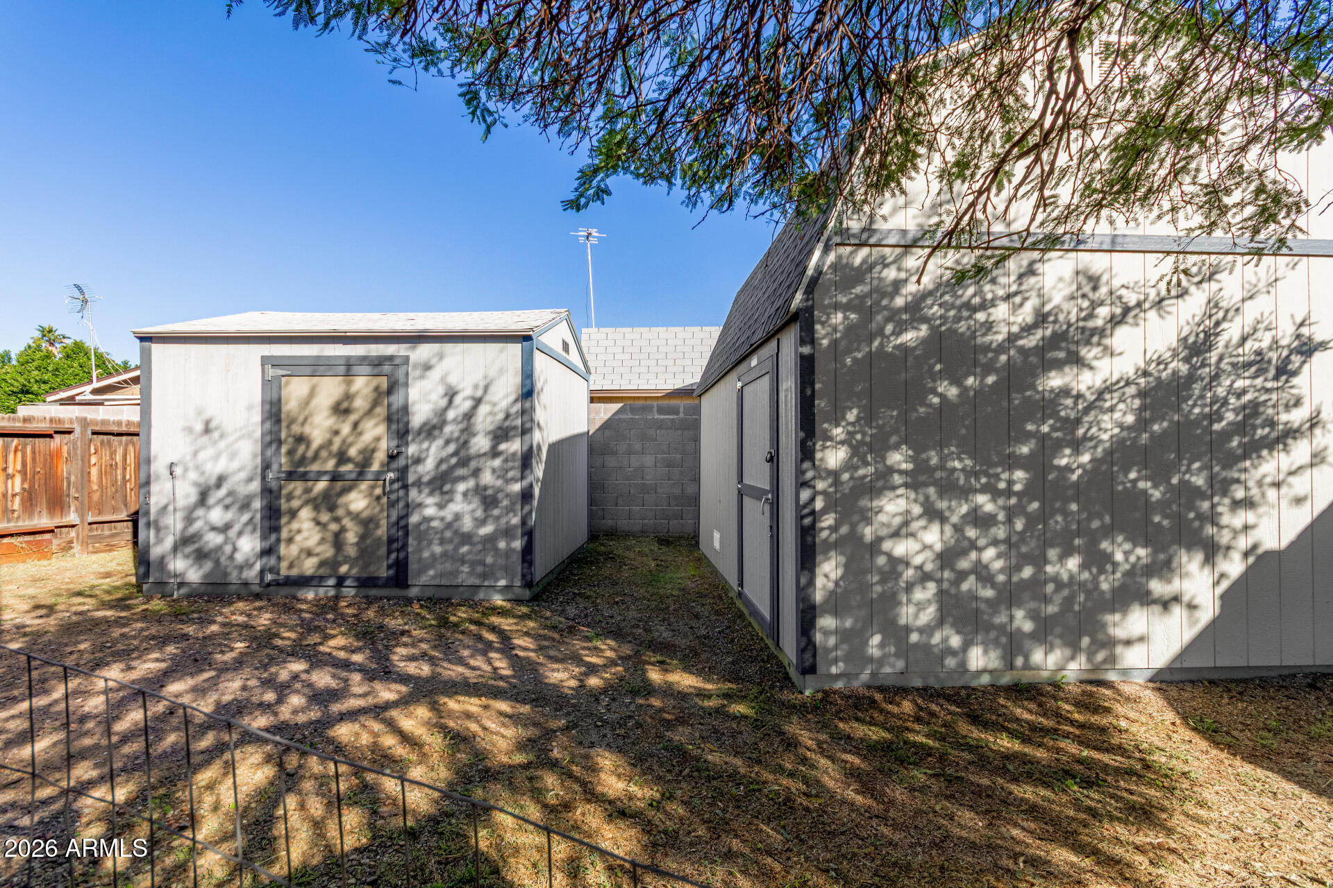 2323 E KATHLEEN Road