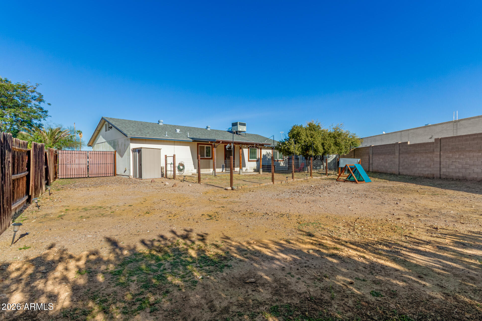 2323 E KATHLEEN Road