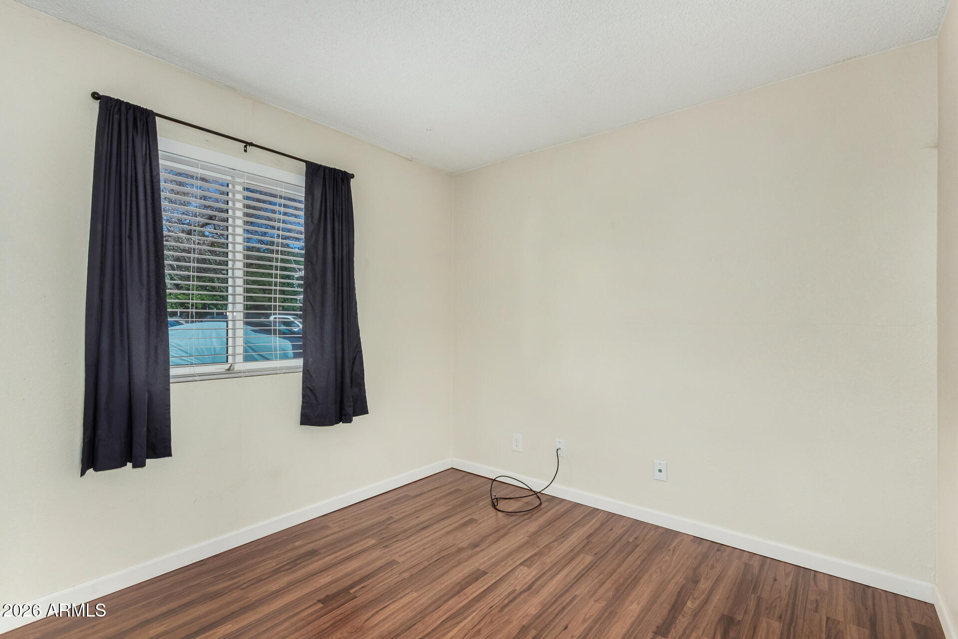 2323 E KATHLEEN Road