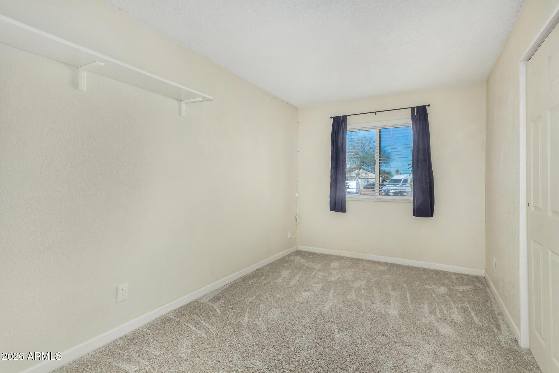 2323 E KATHLEEN Road