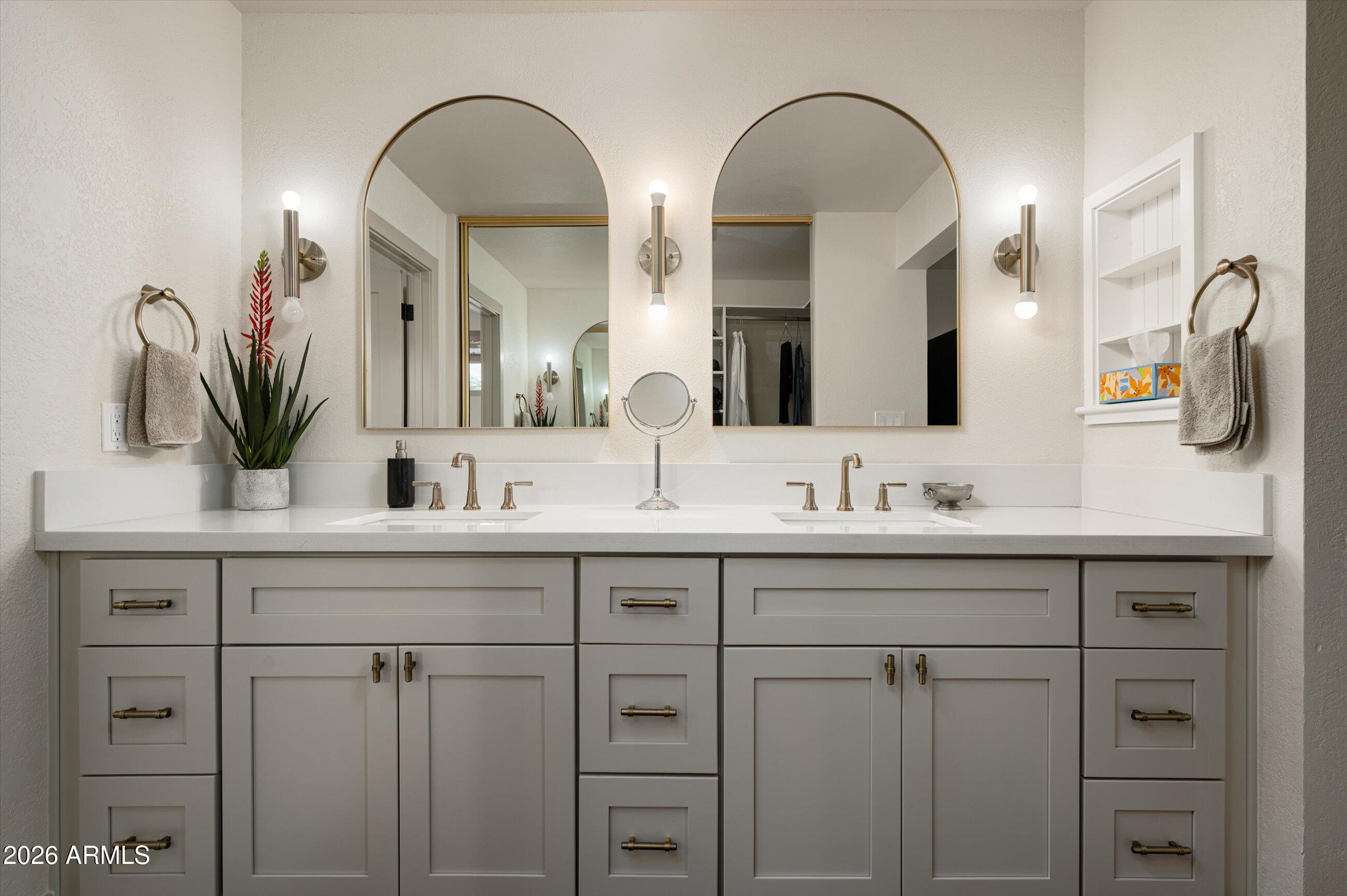 8068 E DEL TRIGO Road