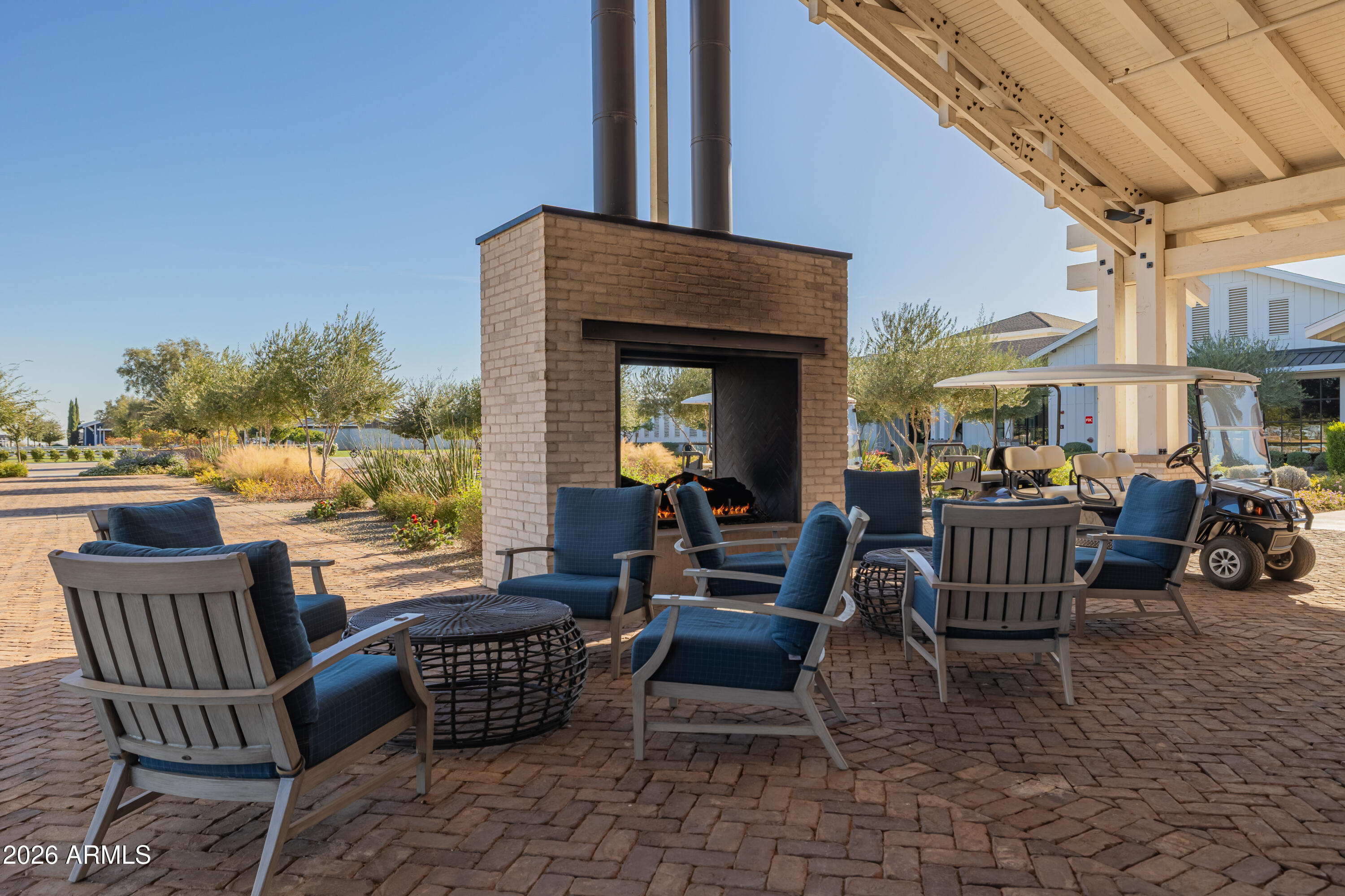 17210 W GRACEMONT Street