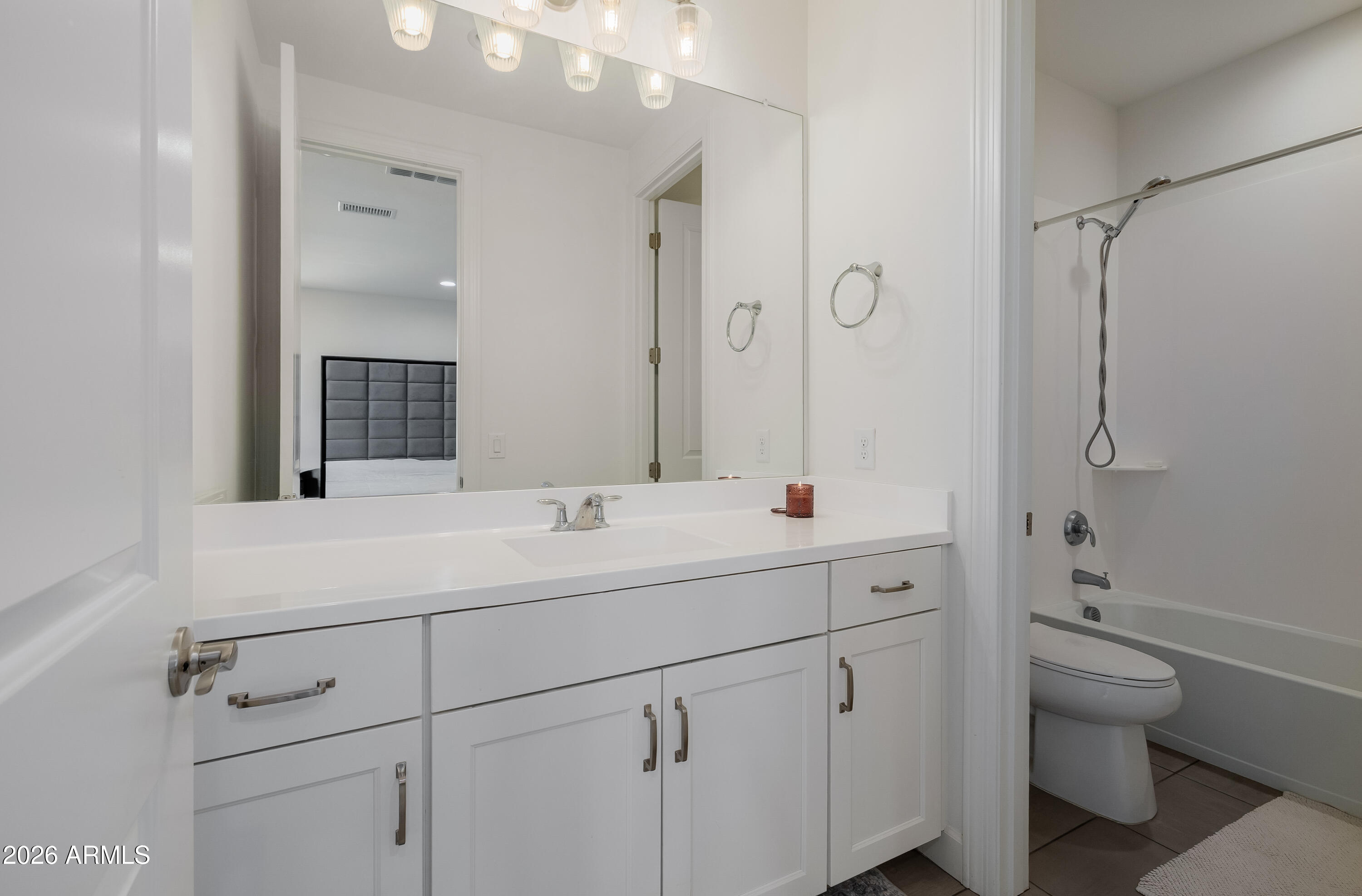 17210 W GRACEMONT Street