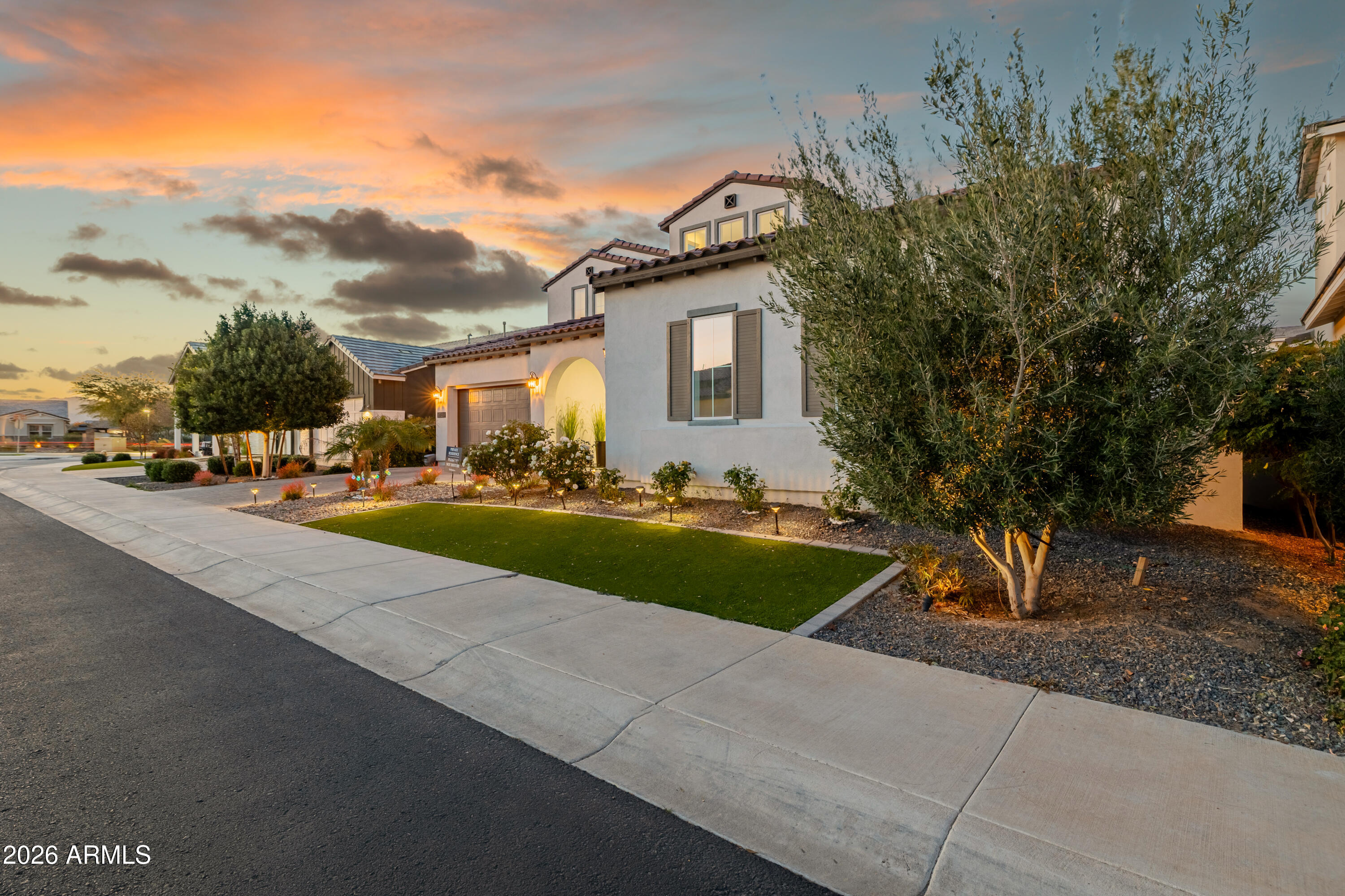 17210 W GRACEMONT Street