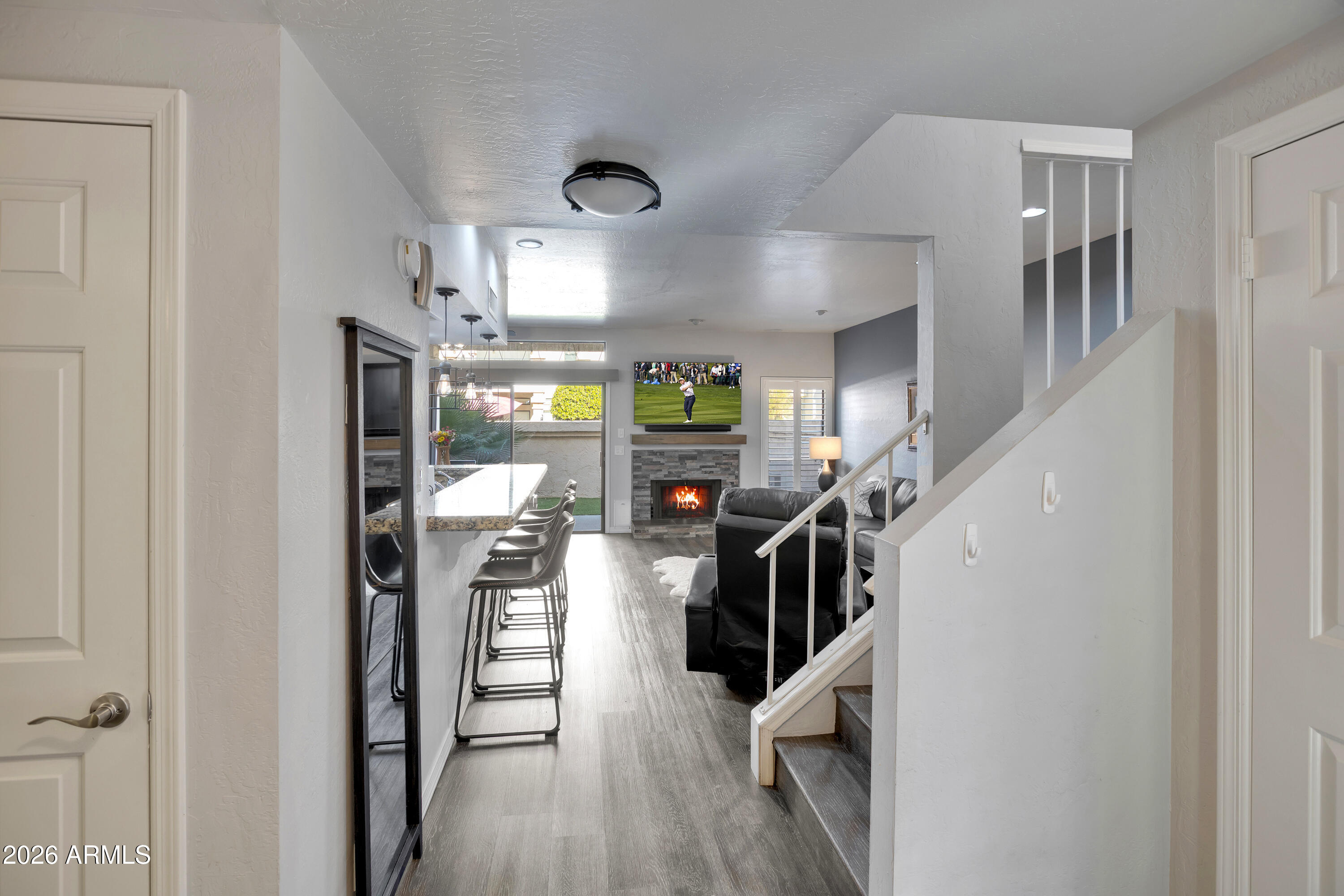 9705 E MOUNTAIN VIEW Road 1166