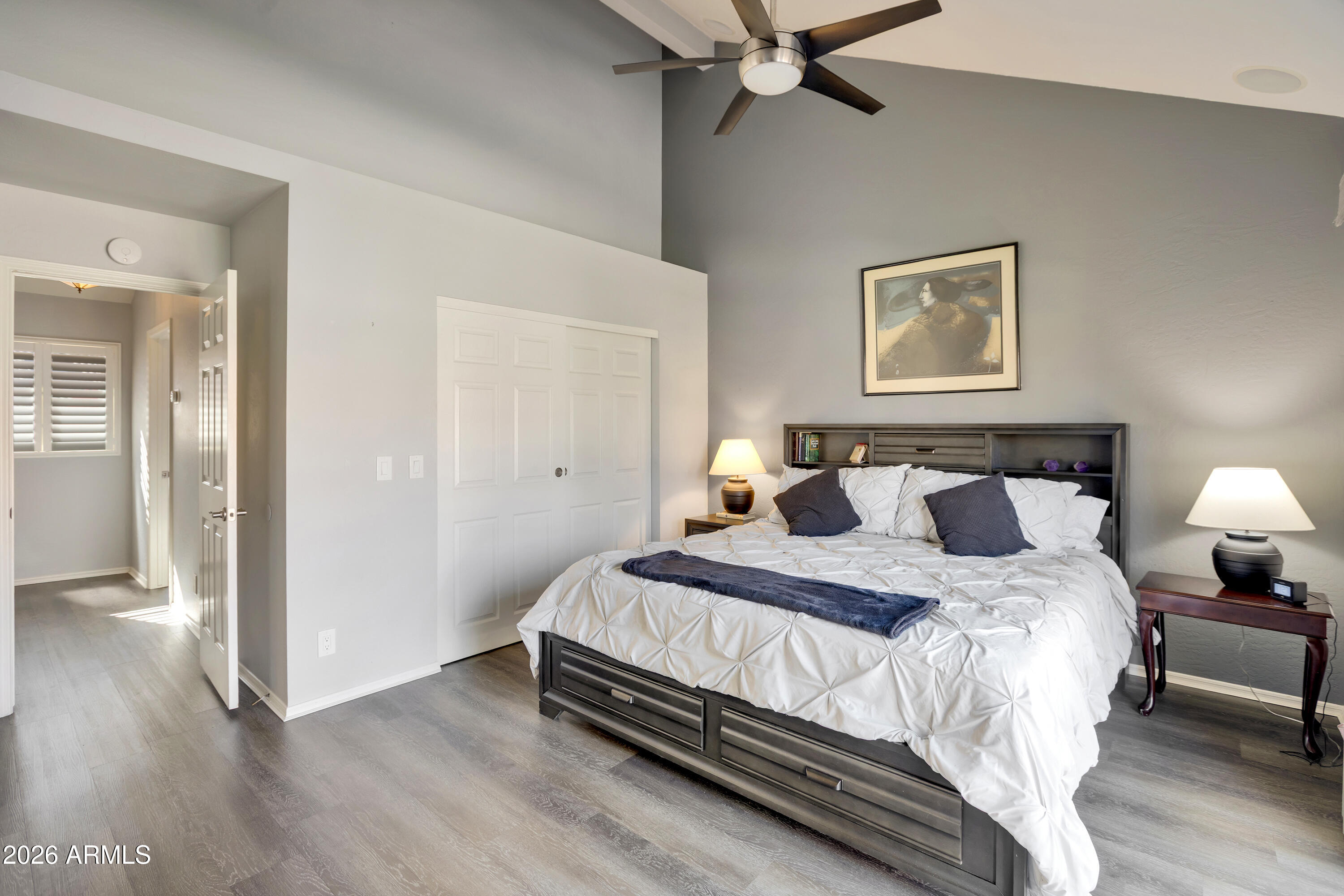 9705 E MOUNTAIN VIEW Road 1166