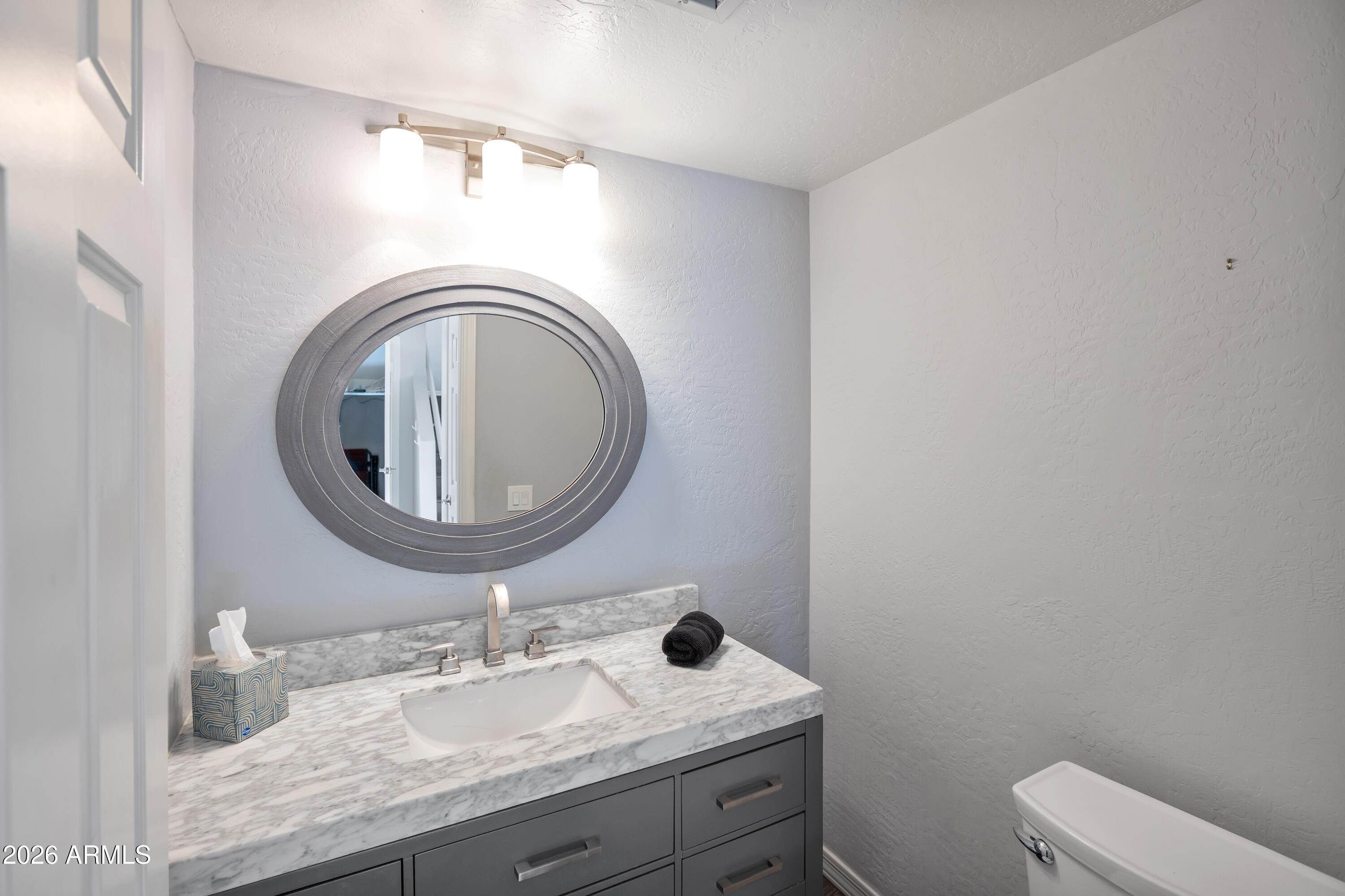 9705 E MOUNTAIN VIEW Road 1166