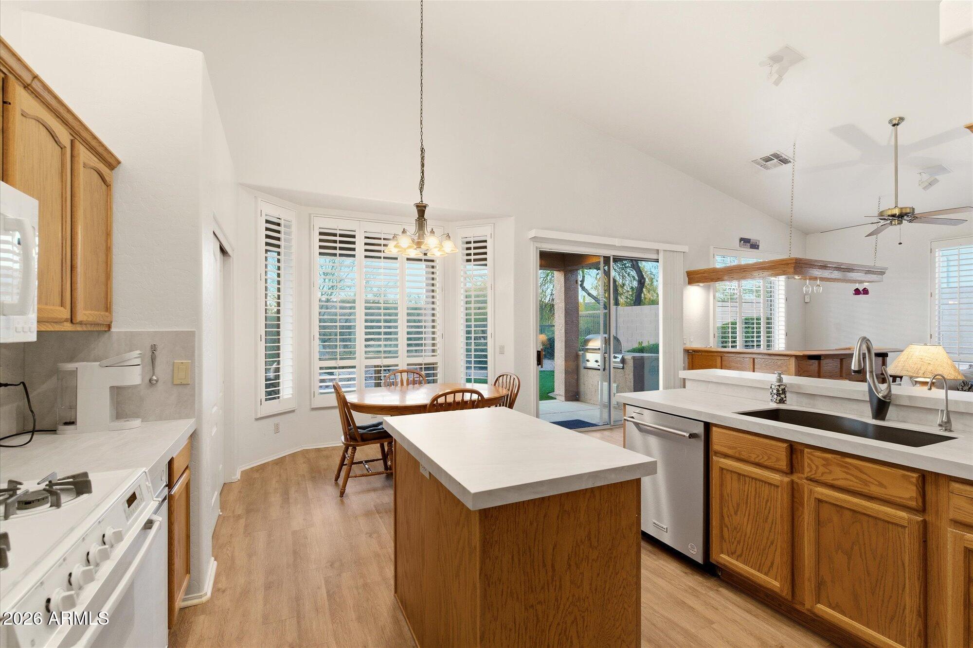 3060 N RIDGECREST 115