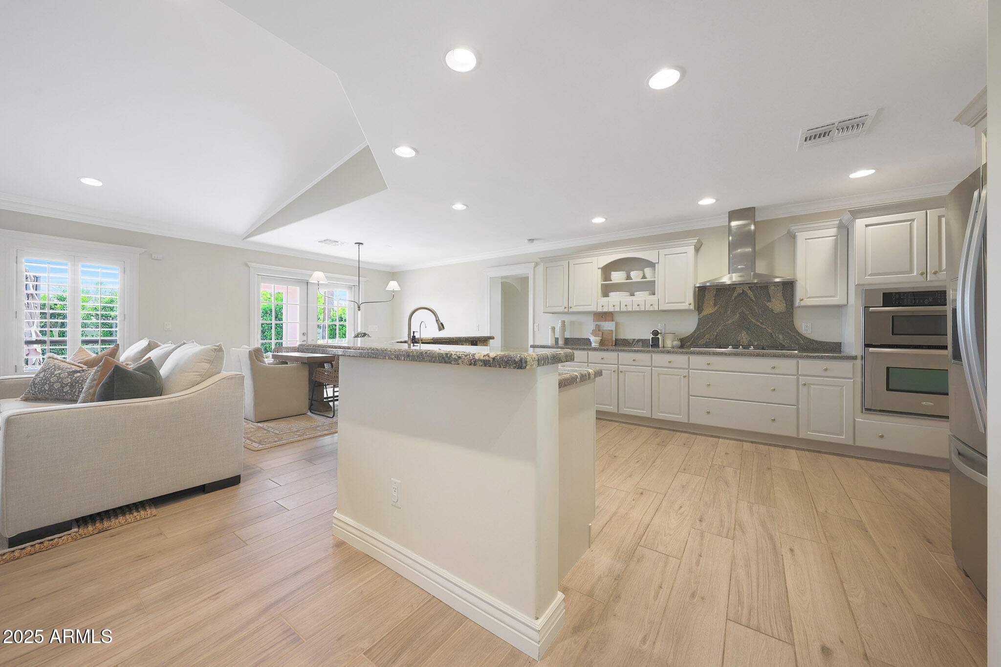 8333 E SAN SALVADOR Drive