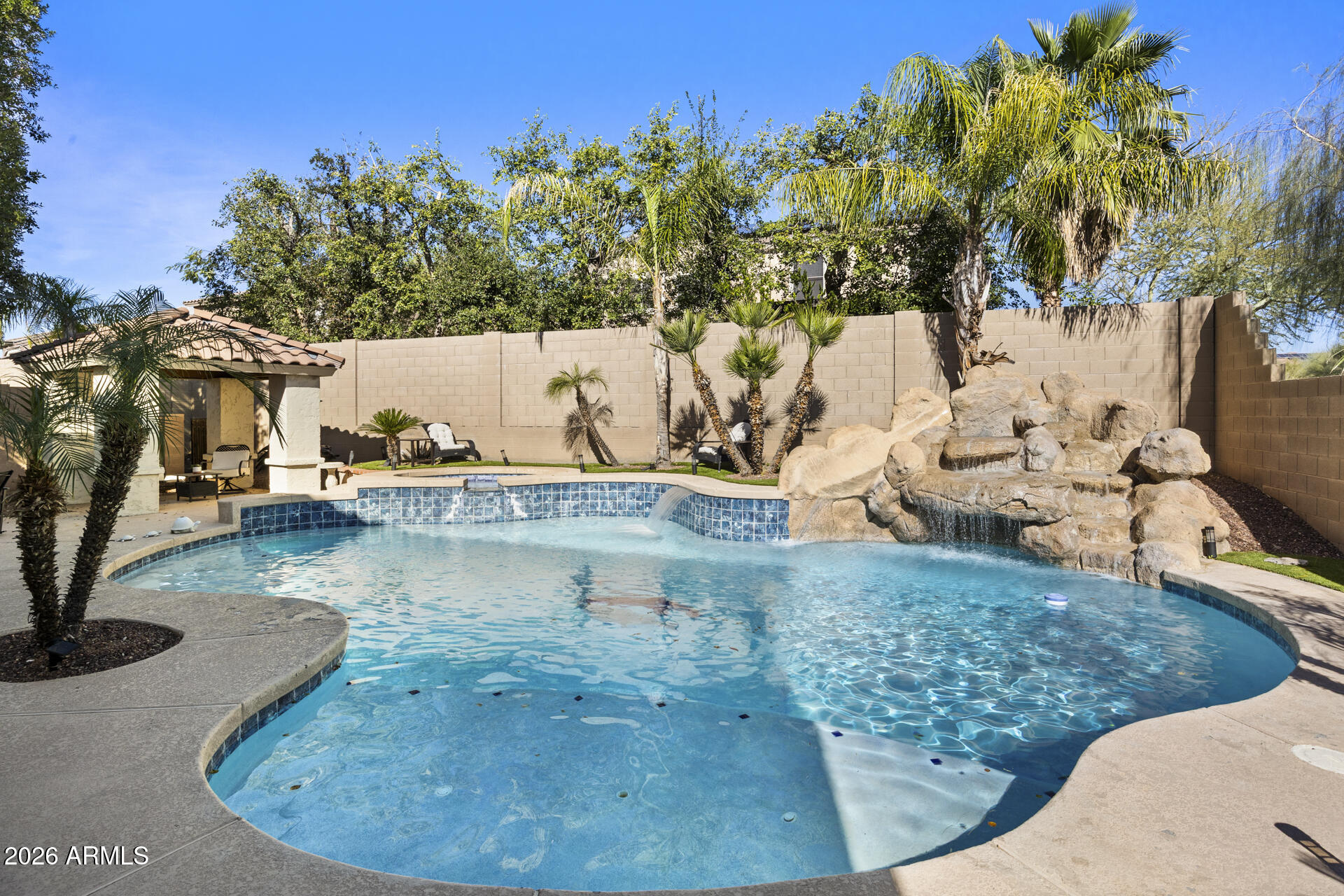 2210 W CRIMSON Terrace