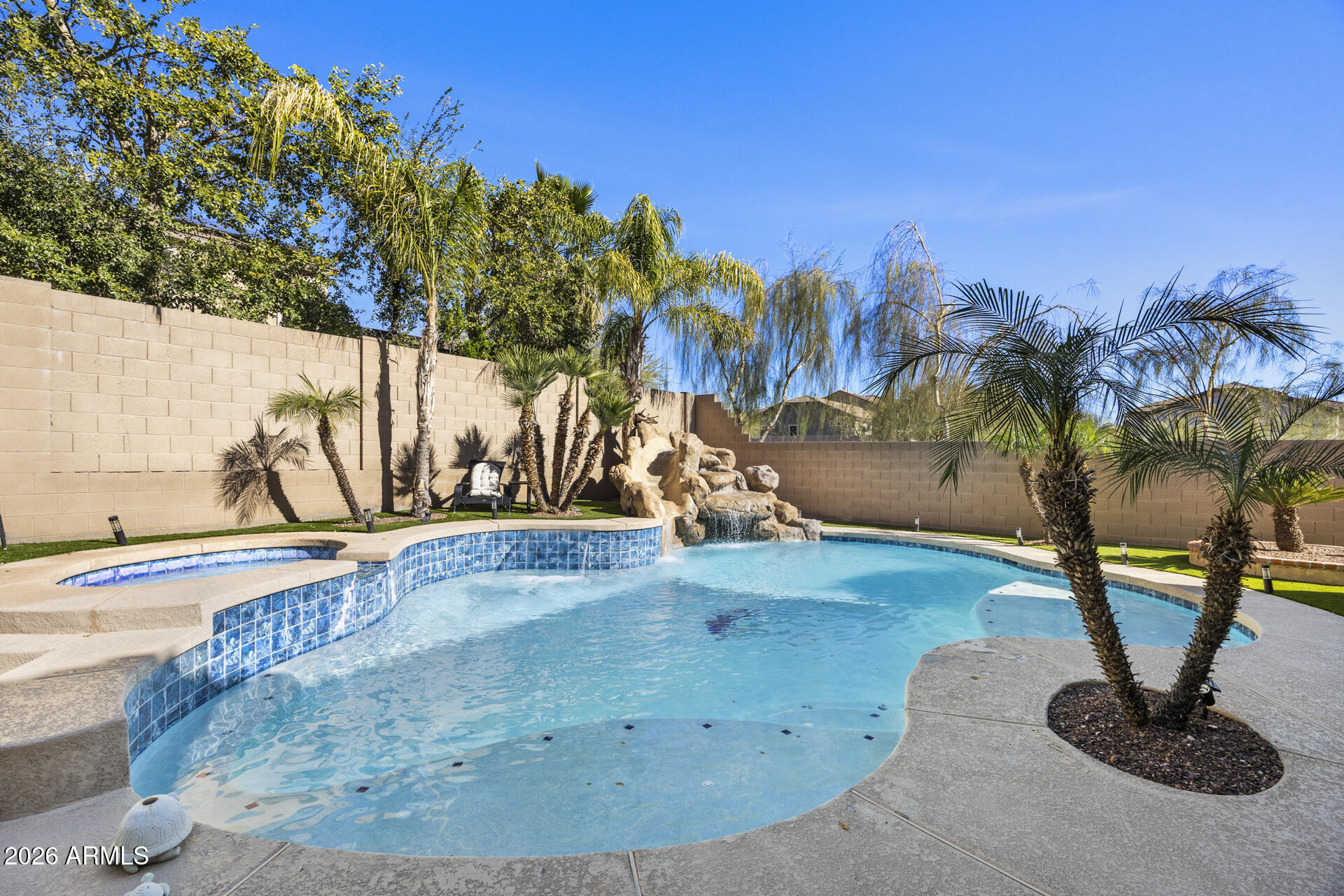 2210 W CRIMSON Terrace