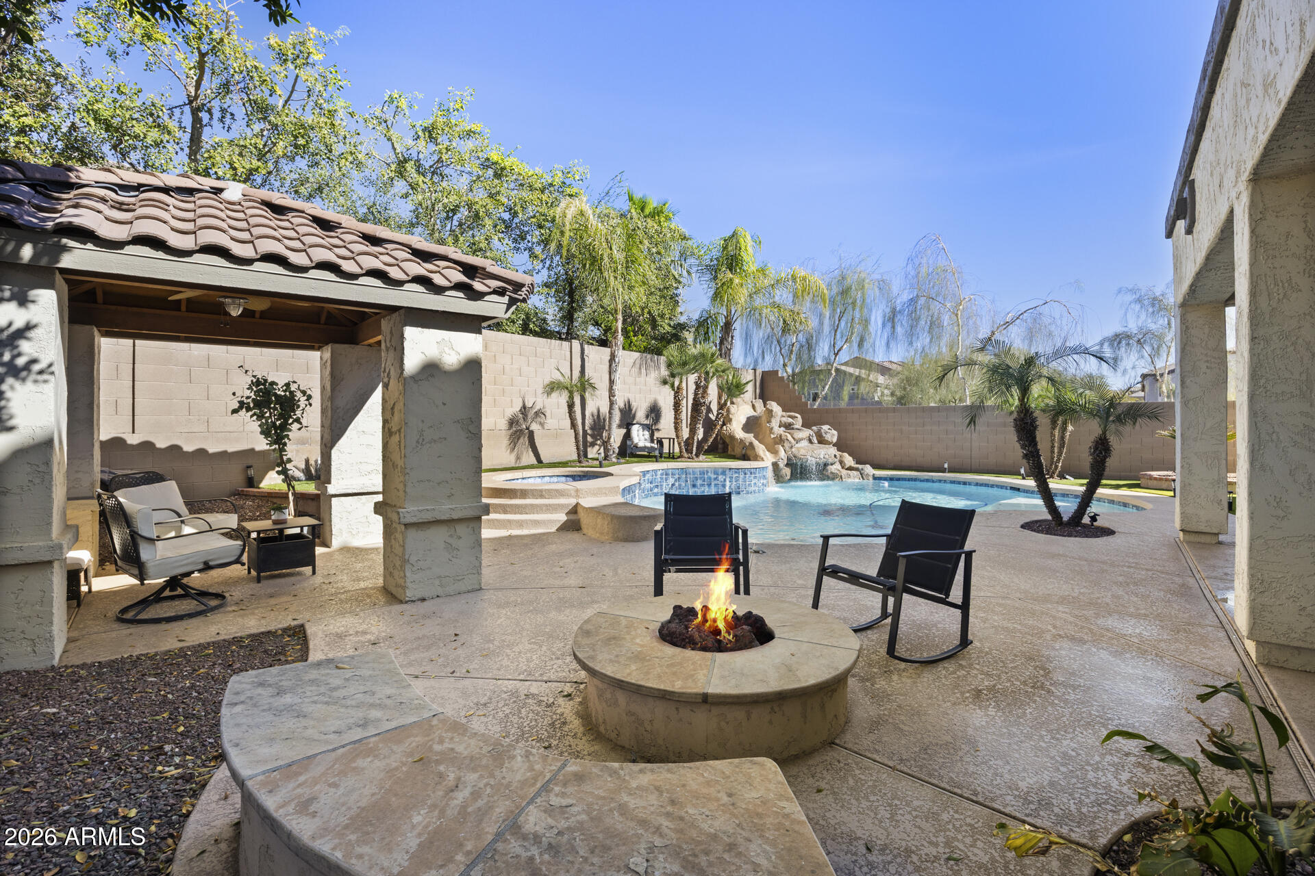 2210 W CRIMSON Terrace