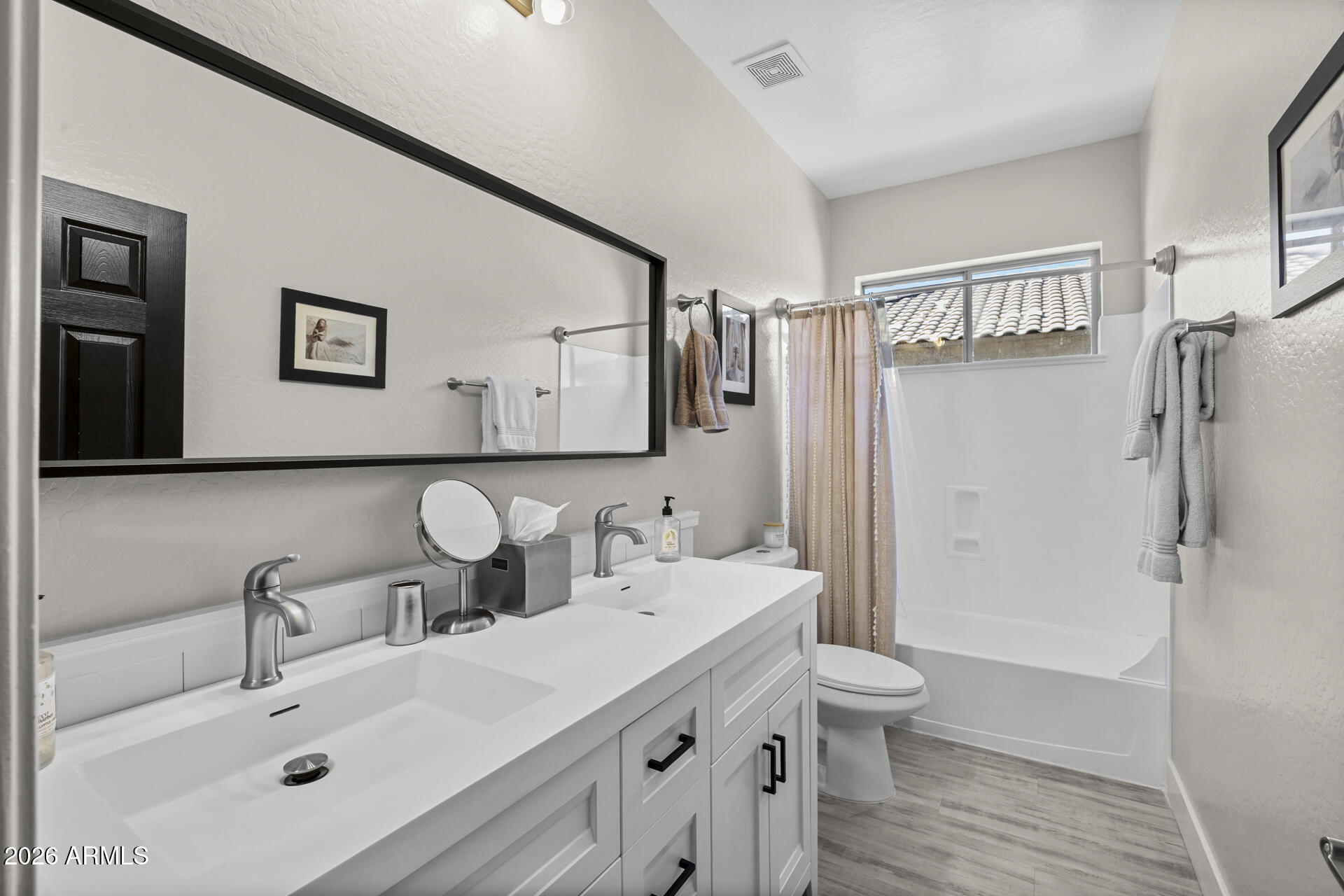 2210 W CRIMSON Terrace