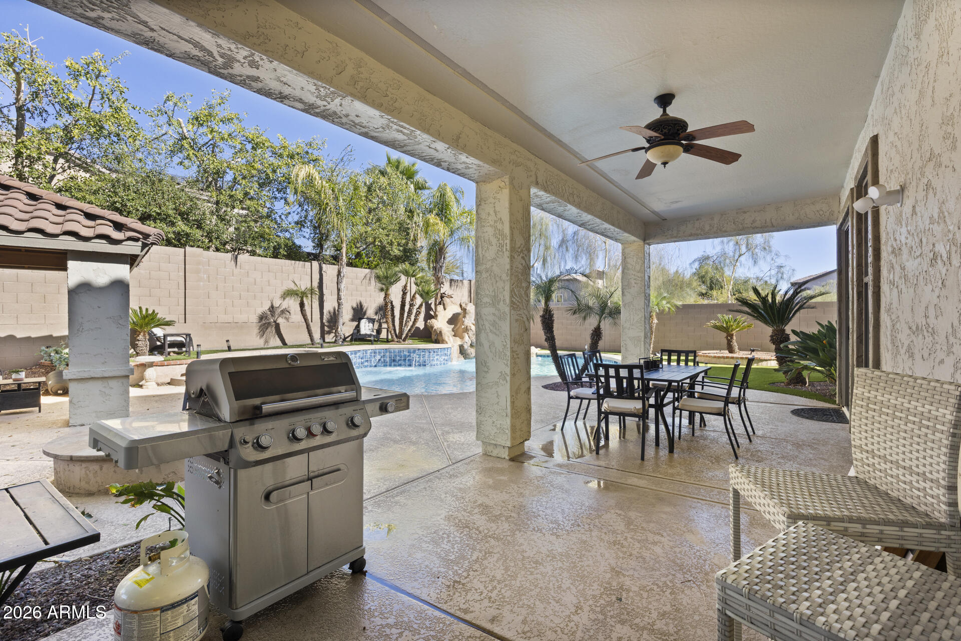 2210 W CRIMSON Terrace