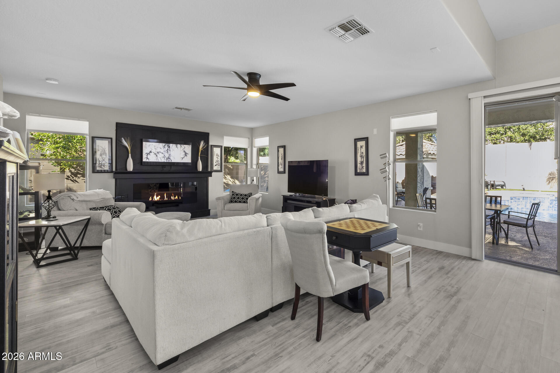 2210 W CRIMSON Terrace