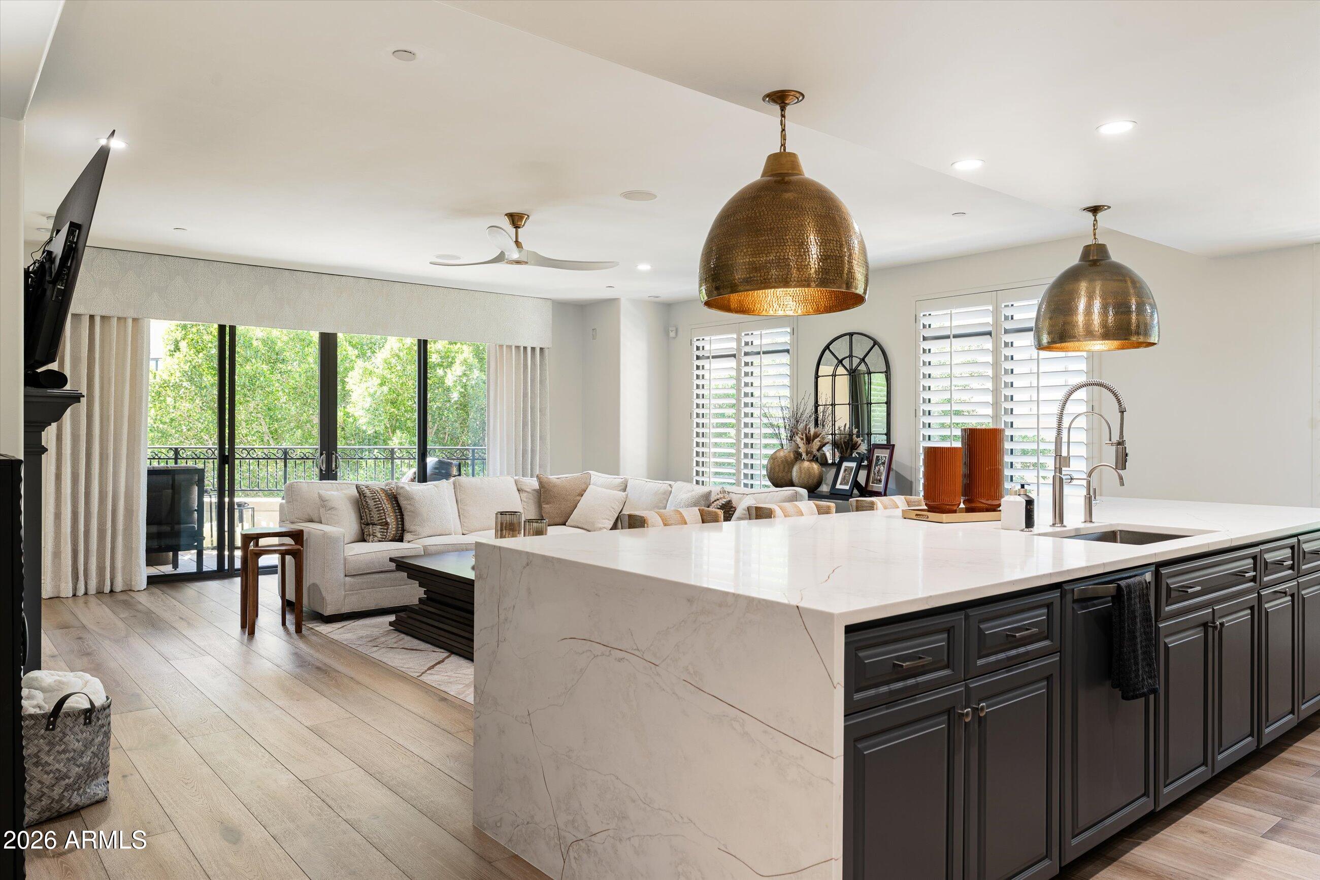 7175 E Camelback Road 305