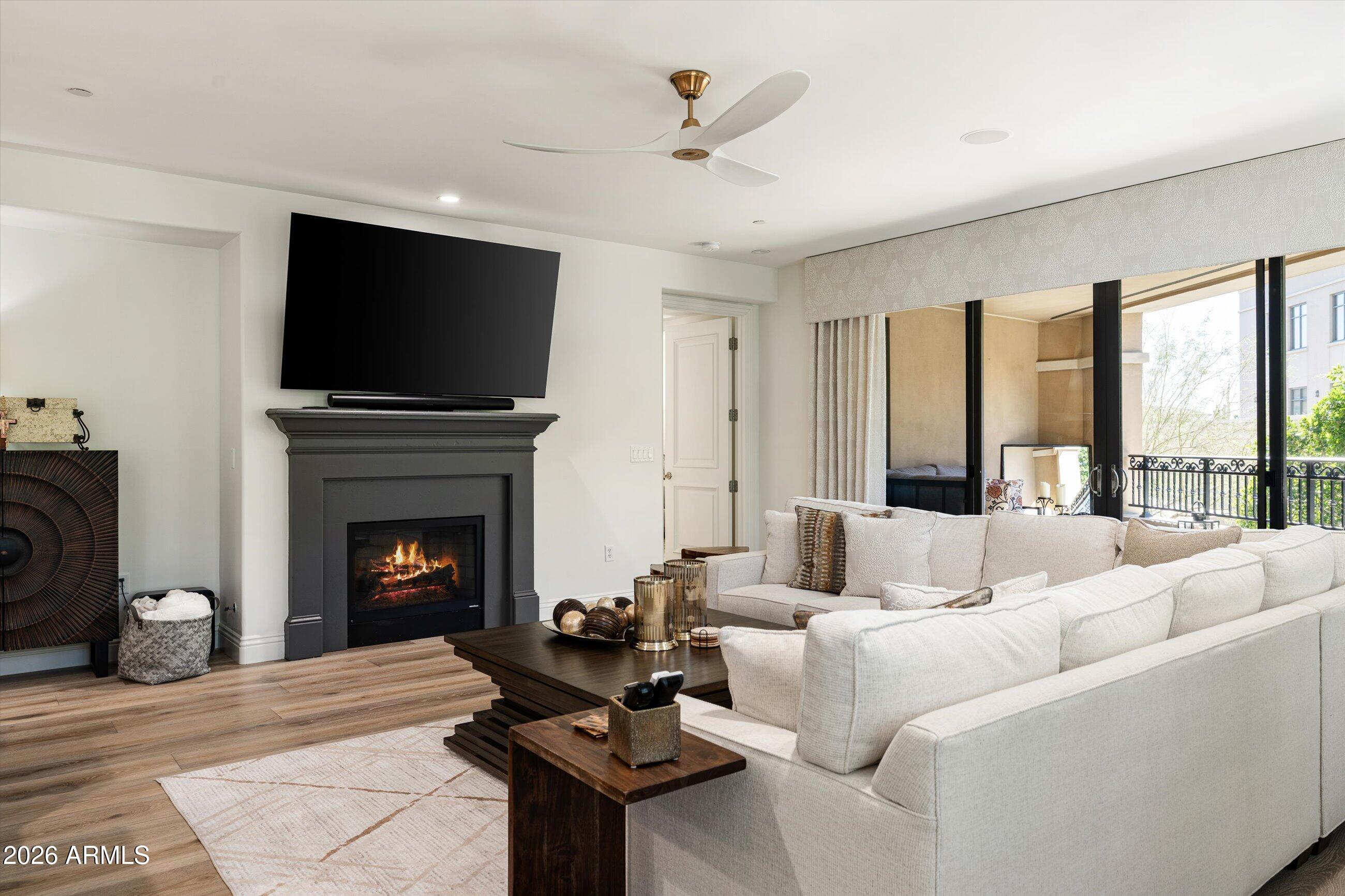 7175 E Camelback Road 305