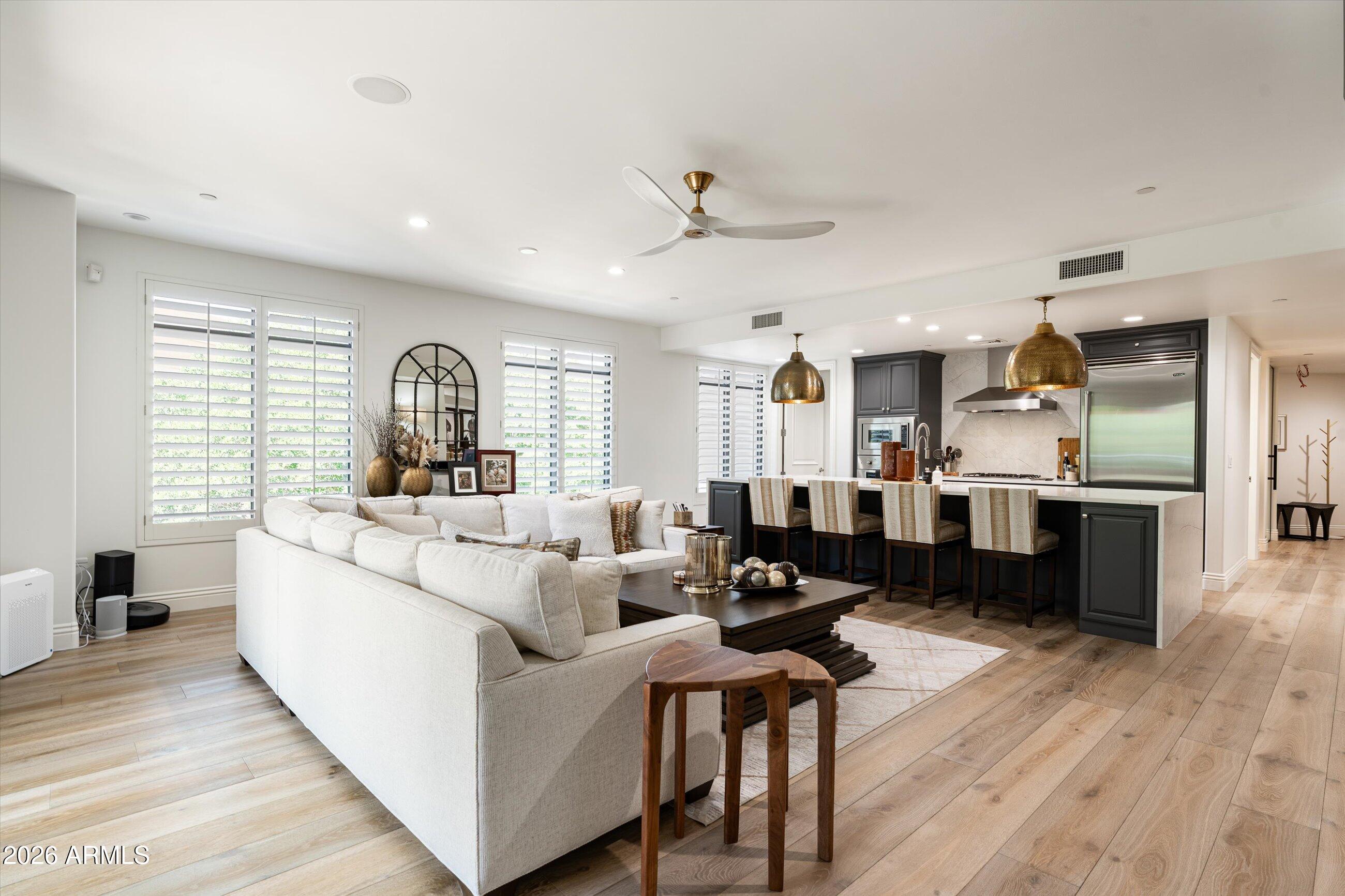 7175 E Camelback Road 305