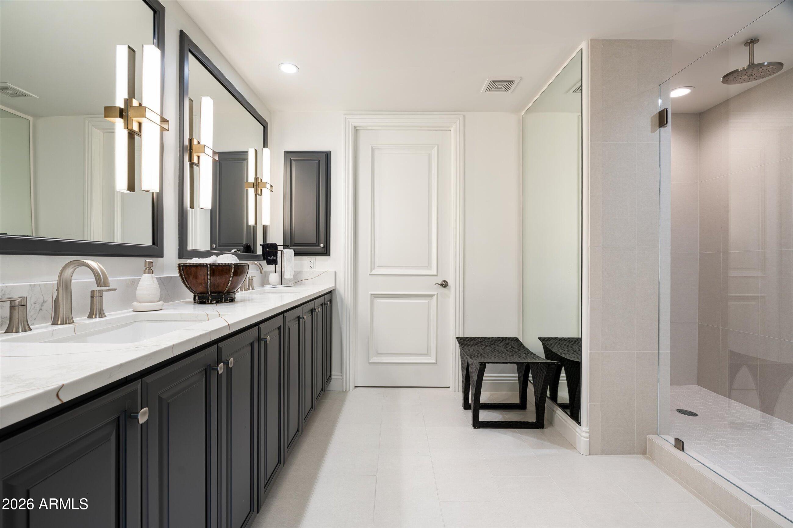 7175 E Camelback Road 305