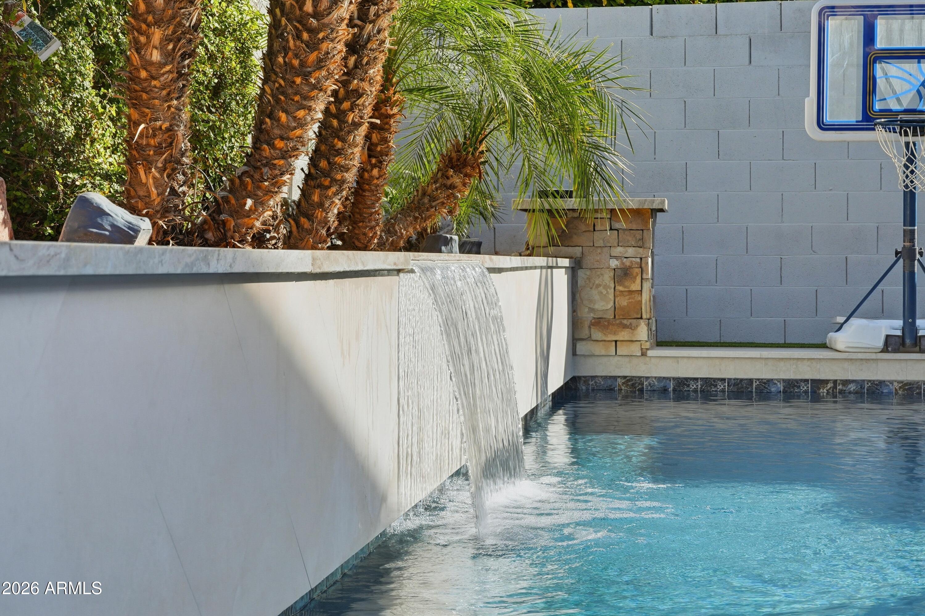 756 E Palomino Drive